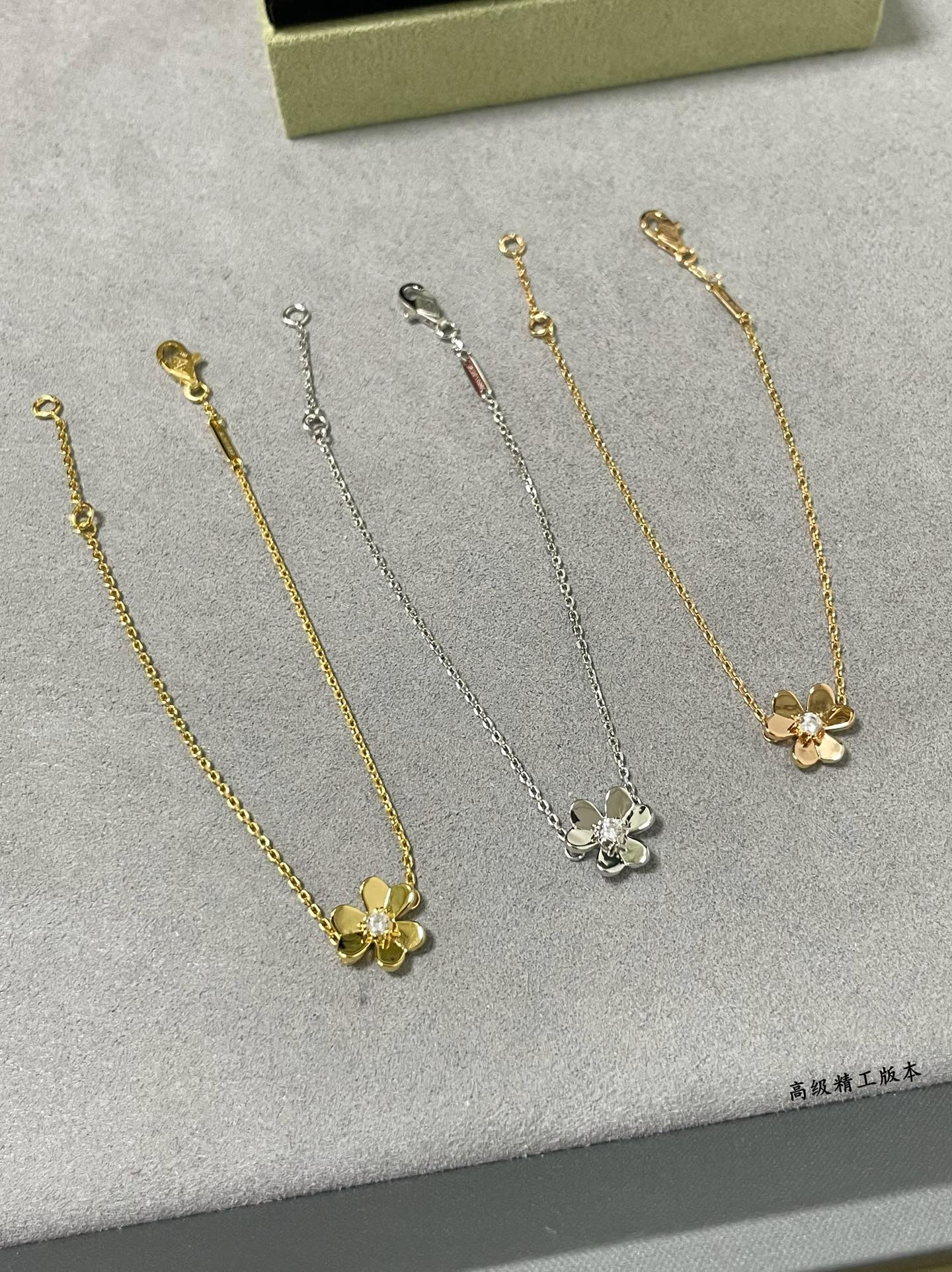 LuxluxHouse Best Quality Accessories Van Cleef & Arpels