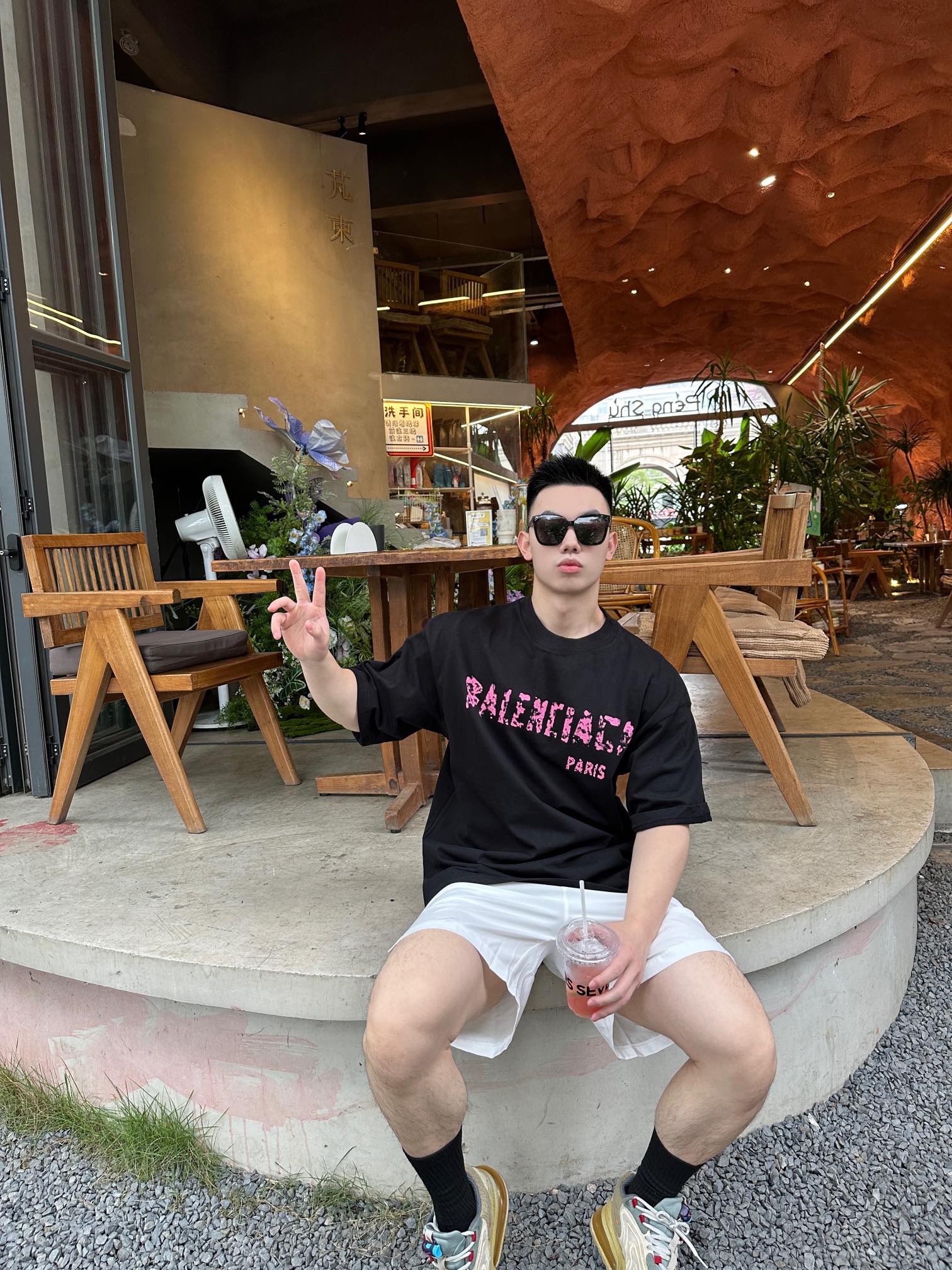 LuxluxHouse Best Quality Clothes Balenciaga T-shirt