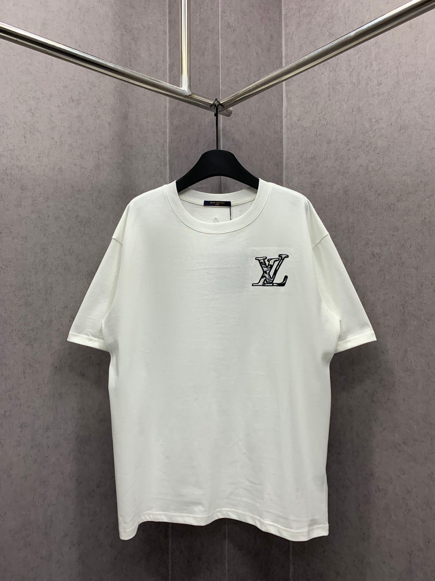 LuxluxHouse Louis Vuitton T-shirt NO.4