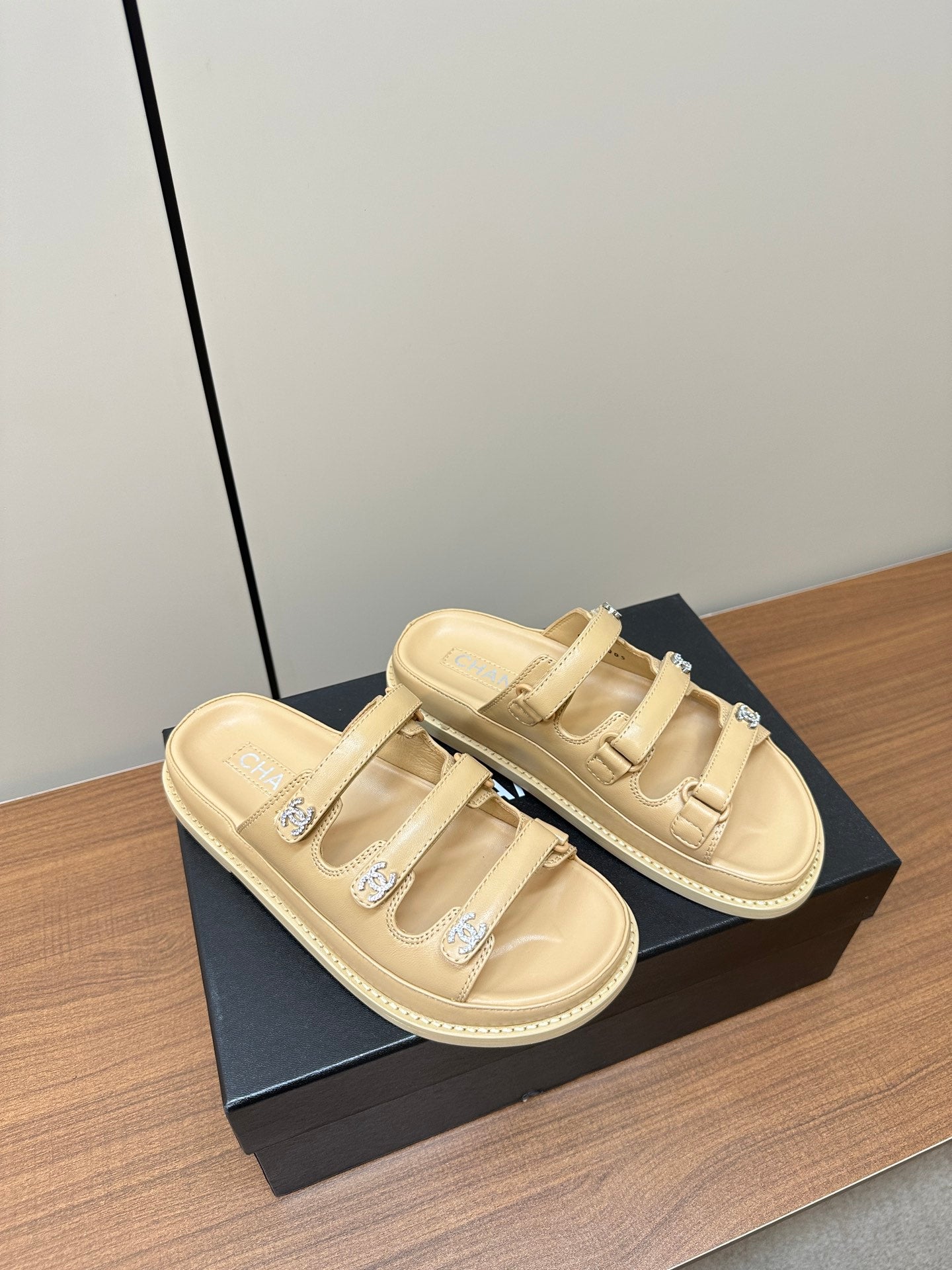 LuxluxHouse Best Quality Chanel Sandals