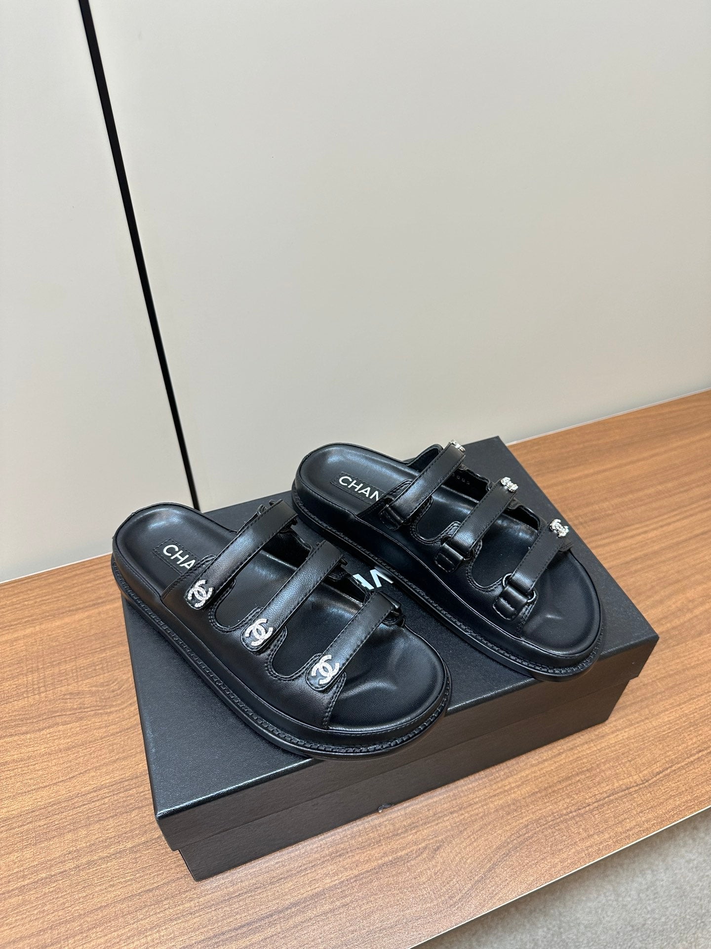 LuxluxHouse Best Quality Chanel Sandals