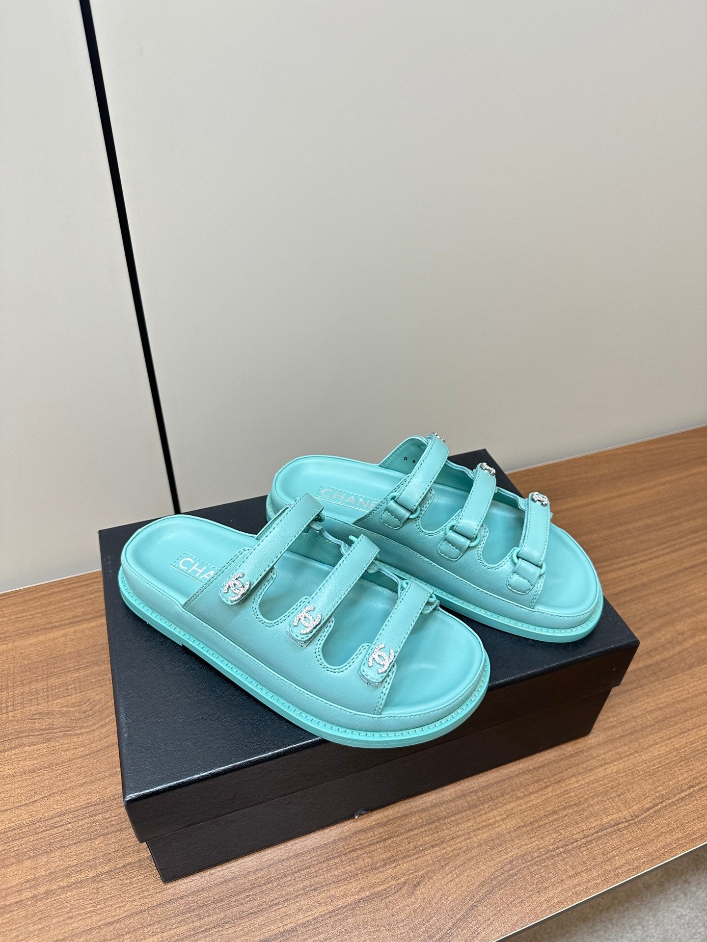 LuxluxHouse Best Quality Chanel Sandals
