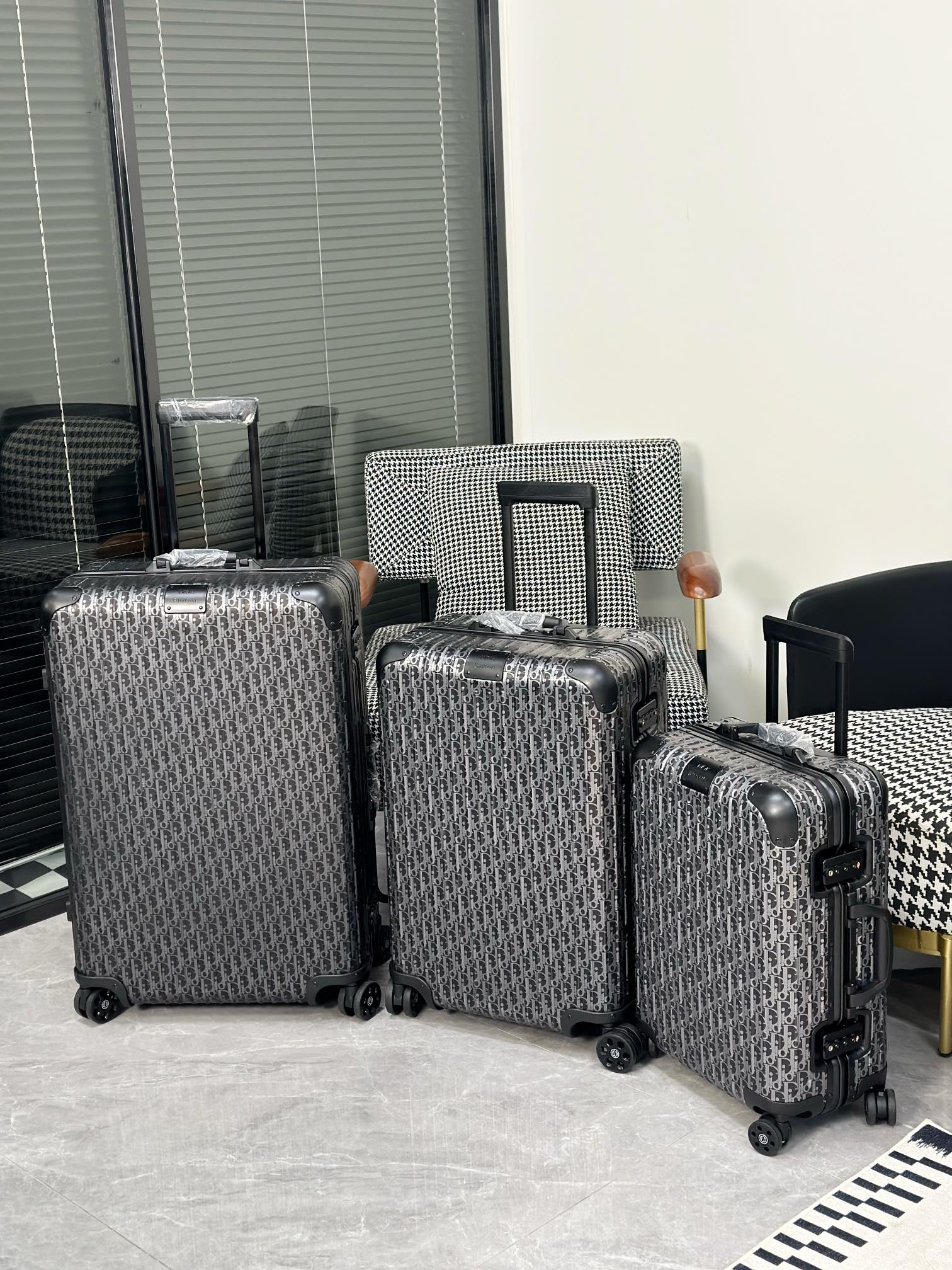 LuxluxHouse Best Quality Bags Luggage