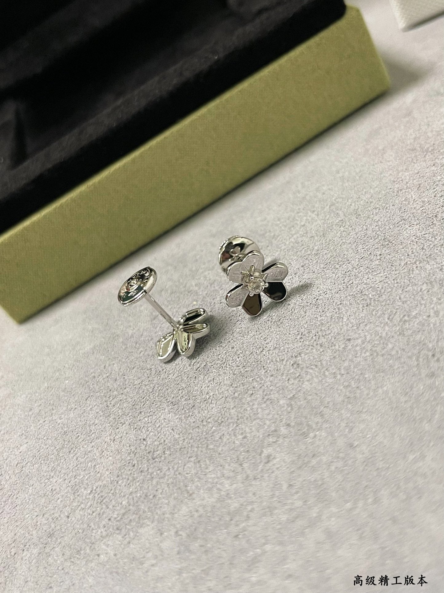 LuxluxHouse Best Quality Accessories Van Cleef & Arpels