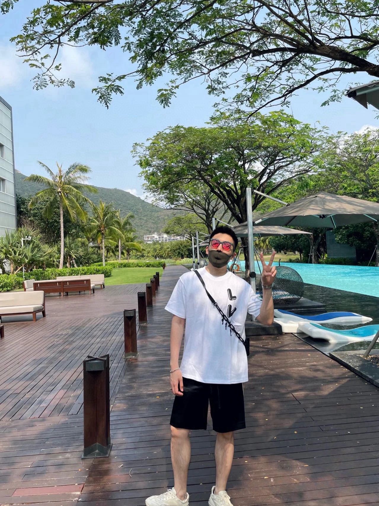 LuxluxHouse Best Quality Clothes T-shirt Louis Vuitton