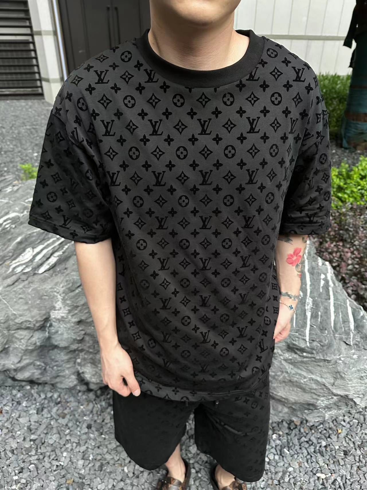 LuxluxHouse Best Quality Clothes T-shirt Louis Vuitton