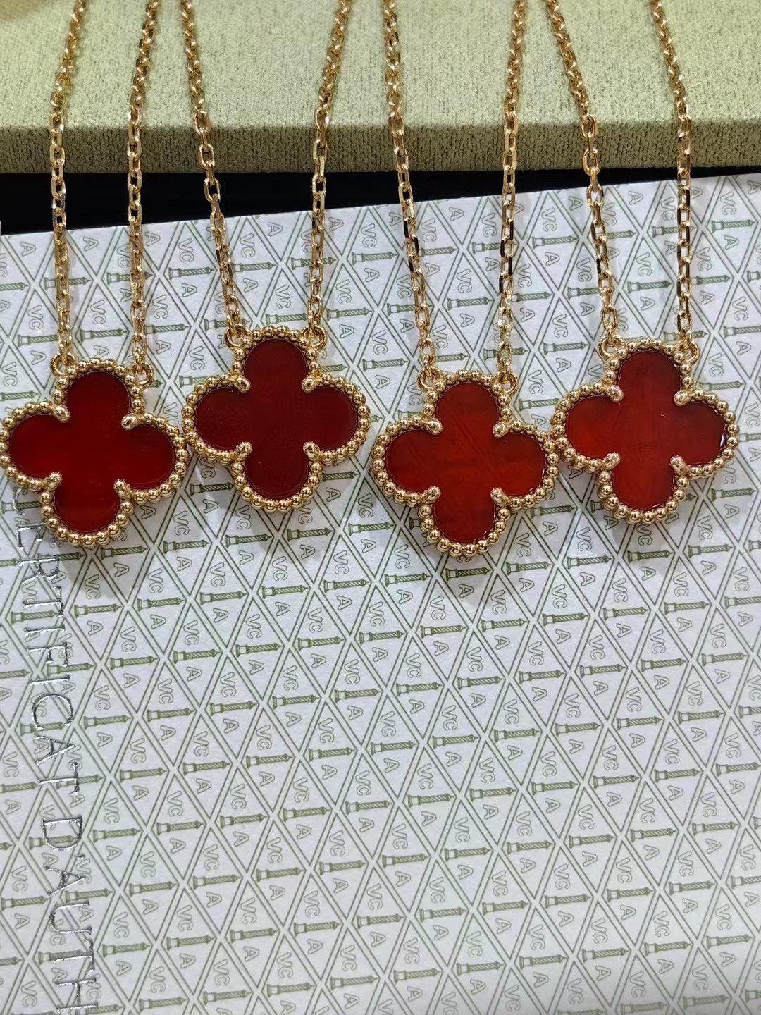 LuxluxHouse Best Quality Accessories Van Cleef & Arpels