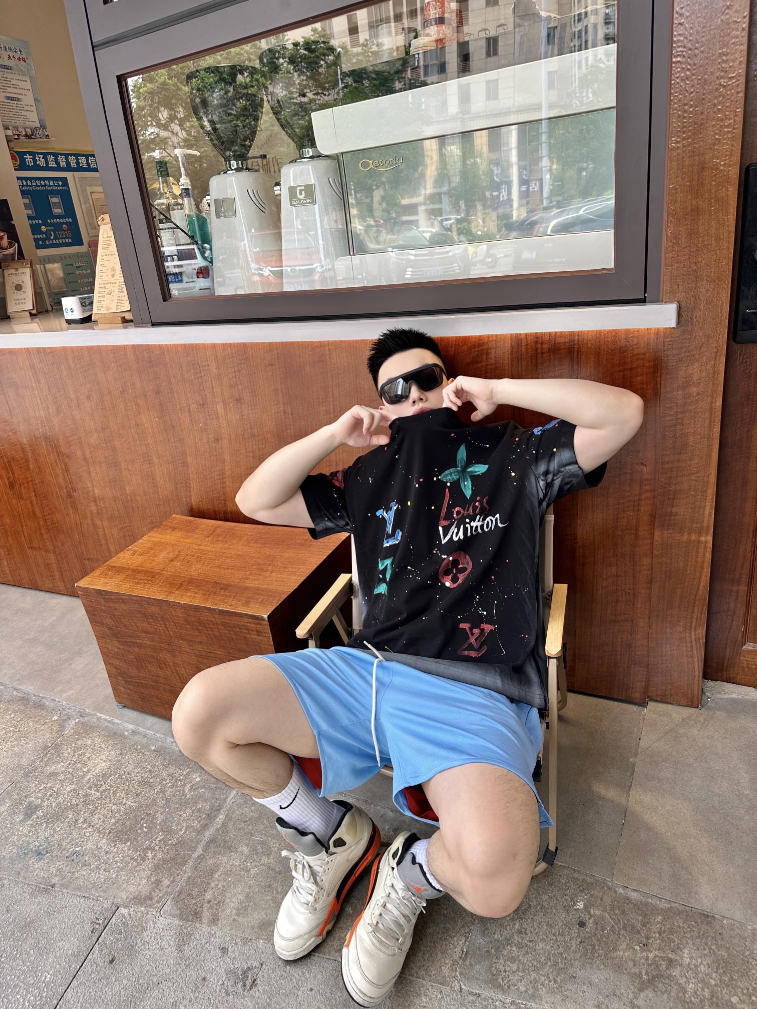 LuxluxHouse Best Quality Clothes T-shirt Louis Vuitton