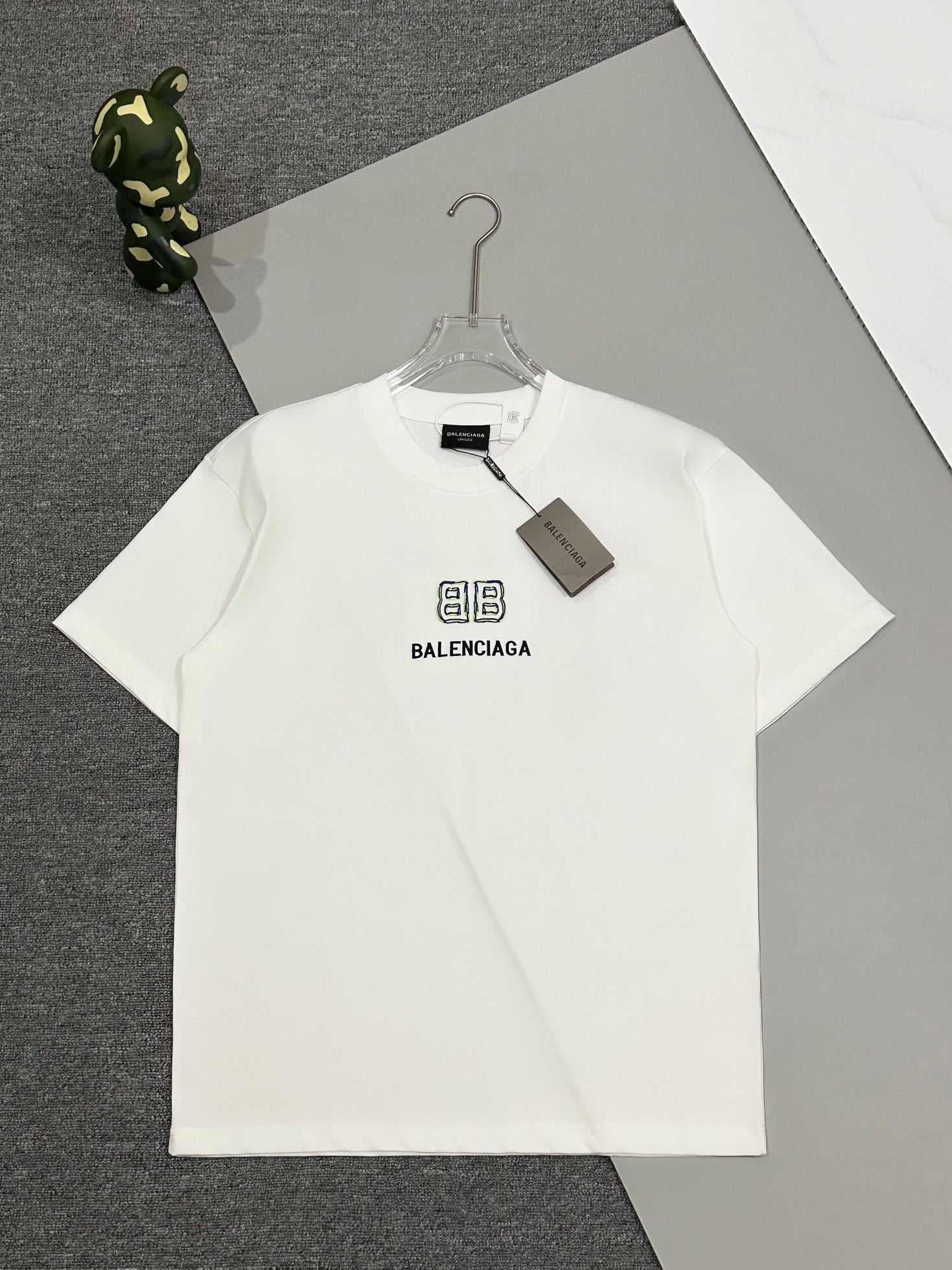 LuxluxHouse Balenciaga T-shirt NO.4