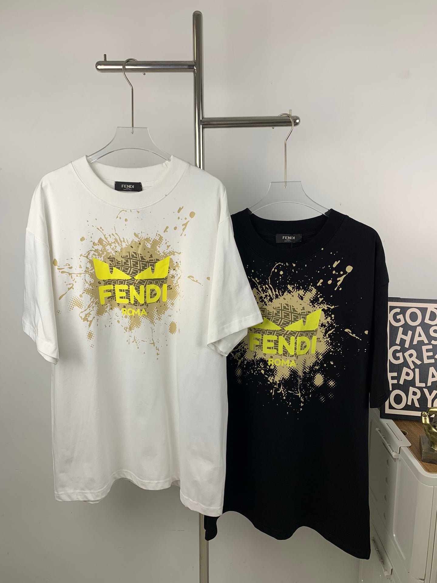 LuxluxHouse Fendi T-shirt NO.1