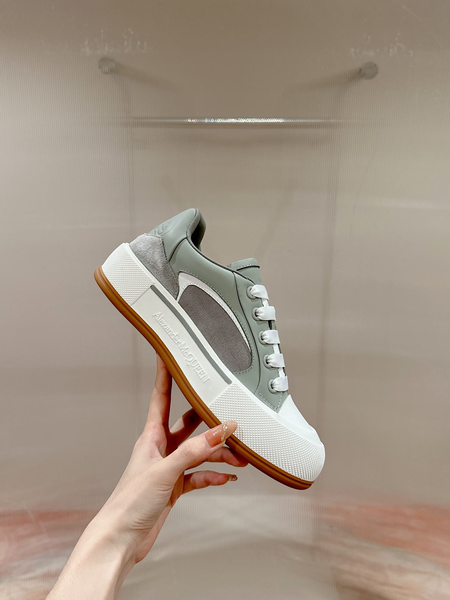 LuxluxHouse Best Quality Shoes Alexander McQueen