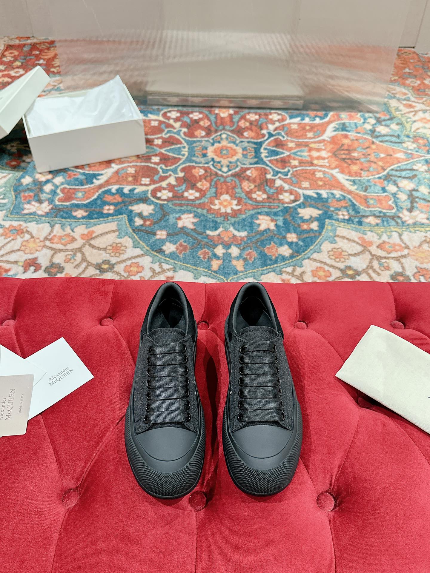 LuxluxHouse Best Quality Shoes Alexander McQueen