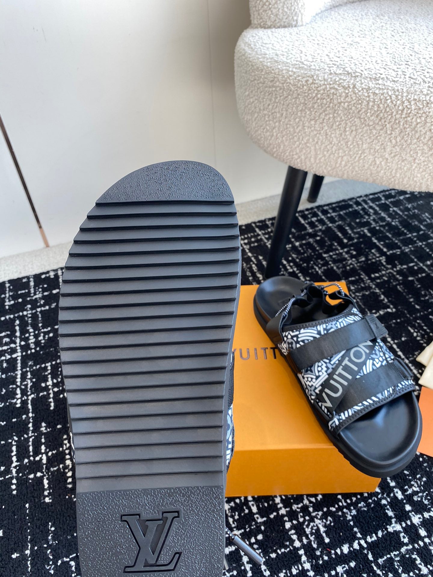 LuxluxHouse Best Quality Sandals Louis Vuitton