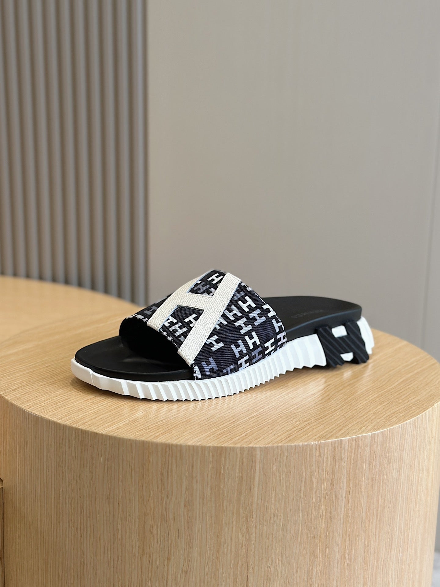 LuxluxHouse Best Quality Sandals Hermes