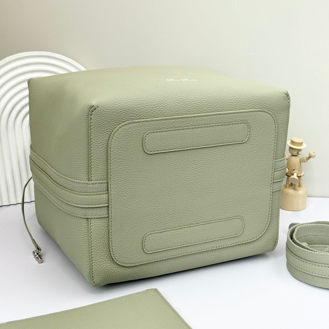 LuxluxHouse Best Quality Bags Loro Piana Women