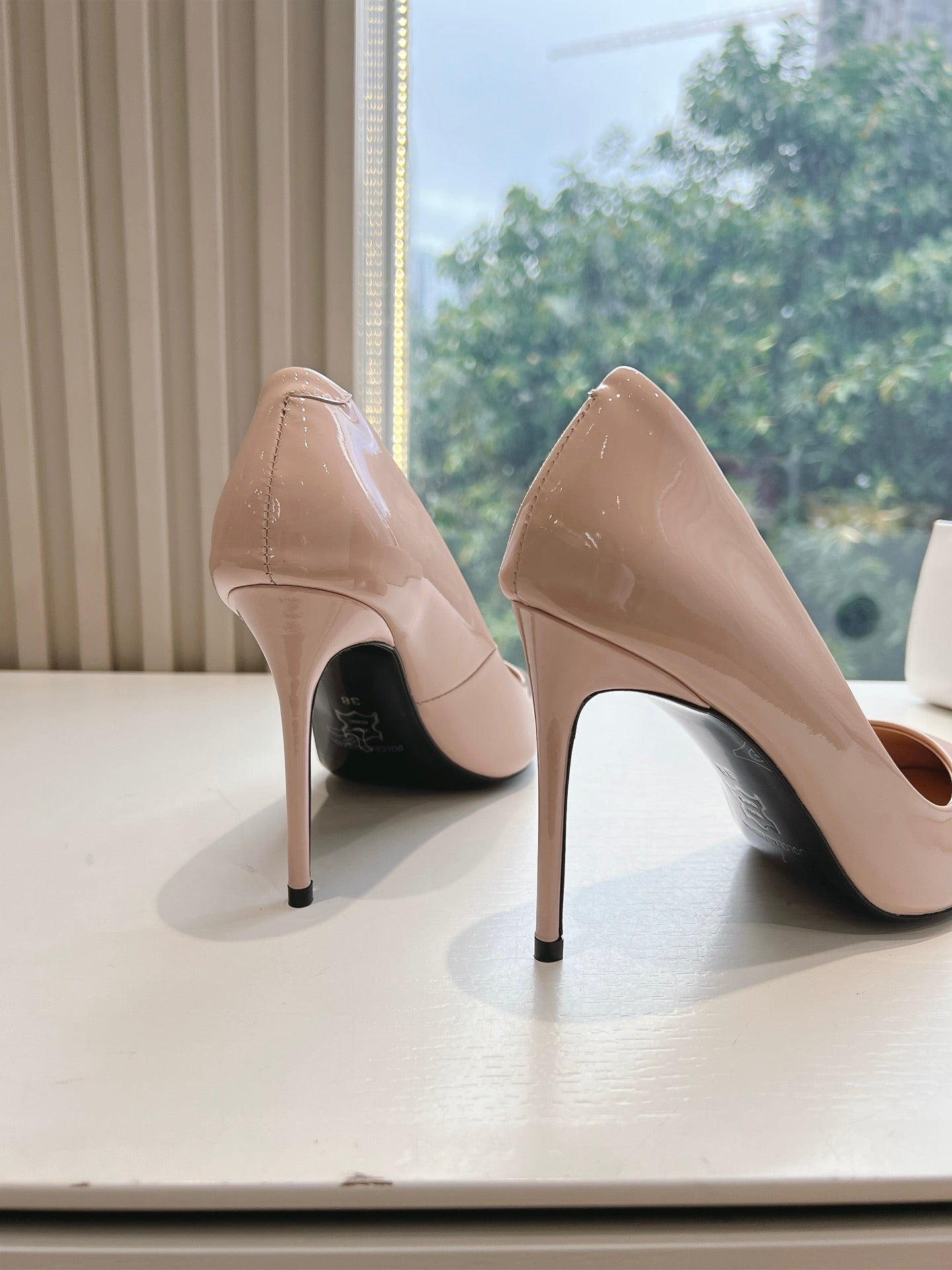 LuxluxHouse Best Quality Dolce & Gabbana Women Shoes