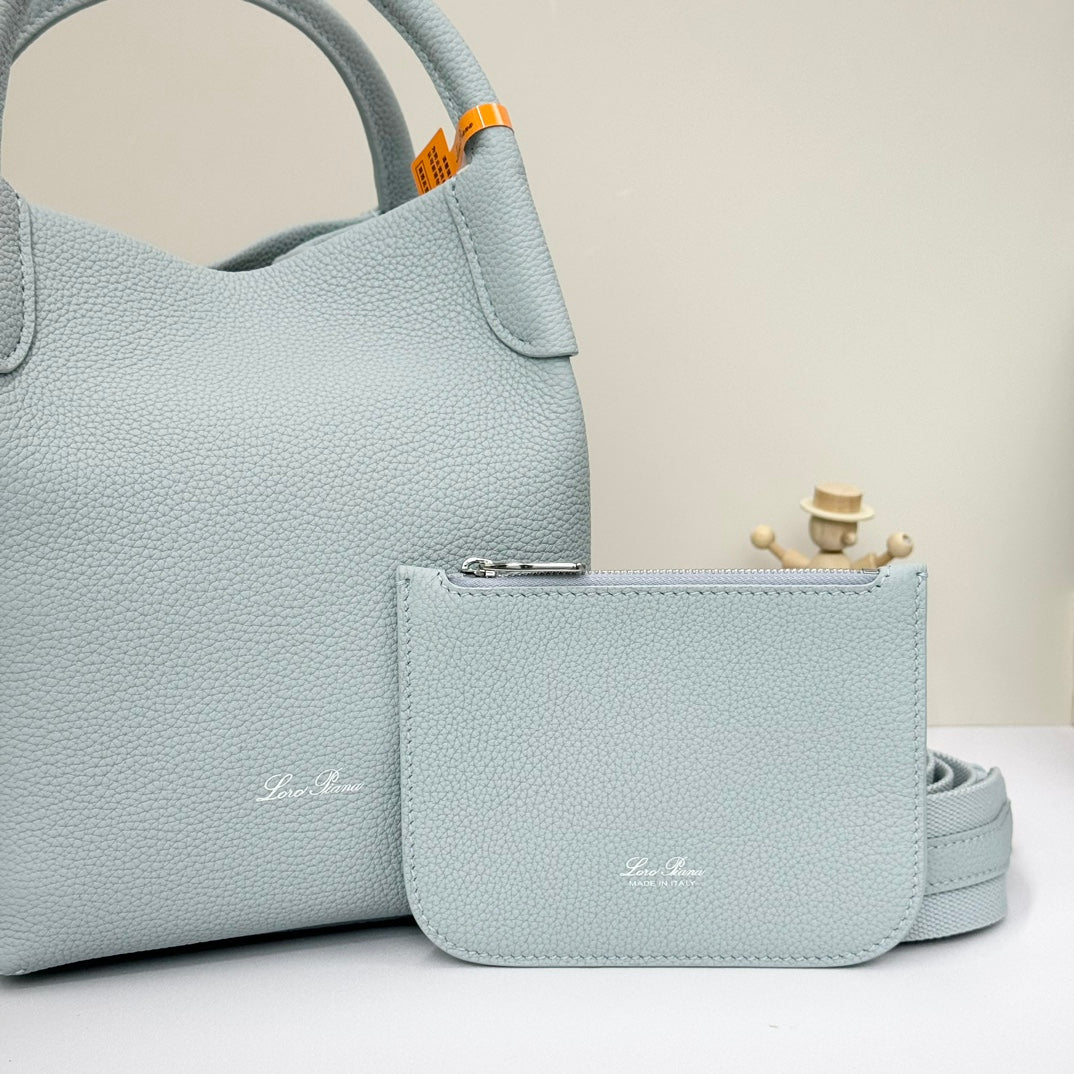 LuxluxHouse Best Quality Bags Loro Piana Women