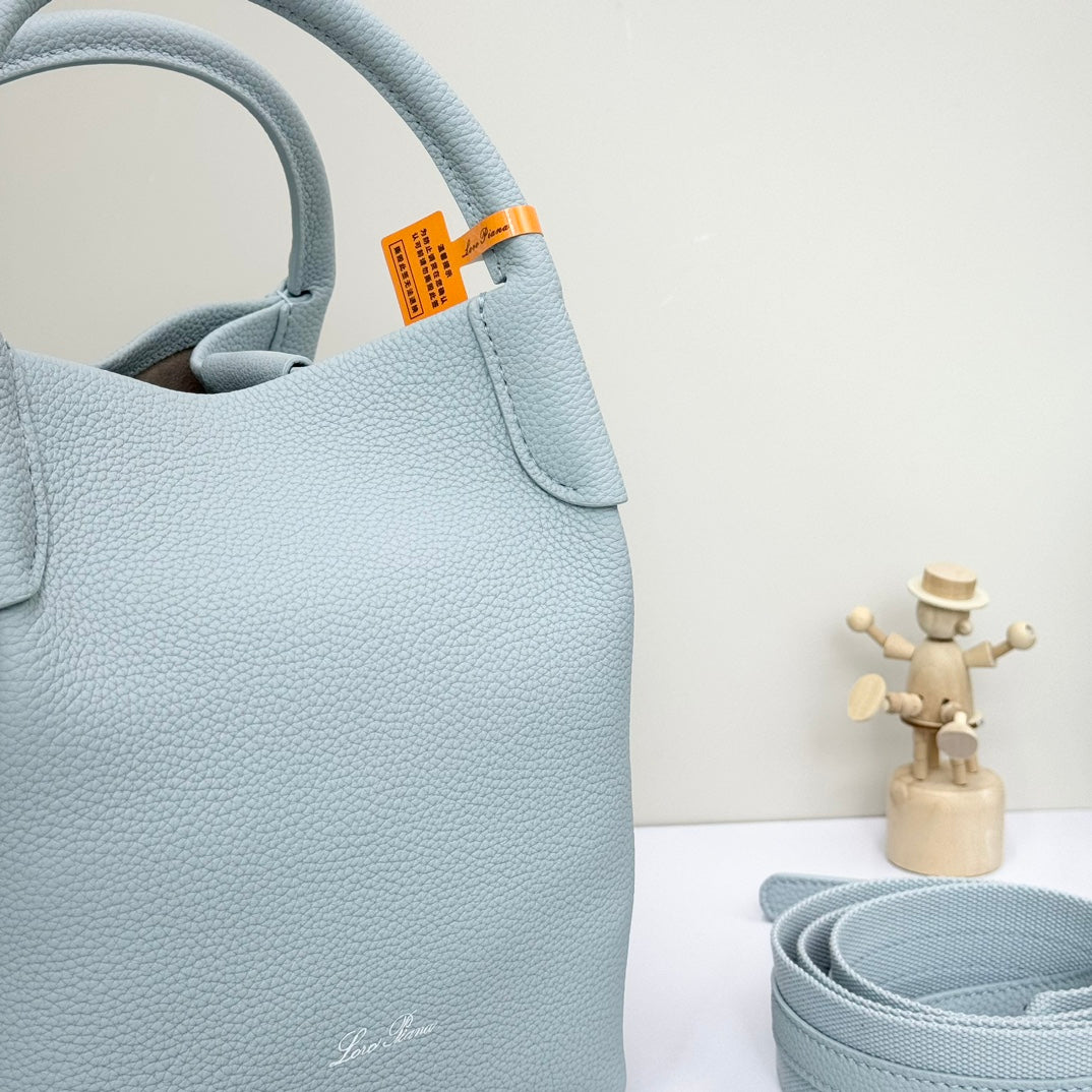 LuxluxHouse Best Quality Bags Loro Piana Women