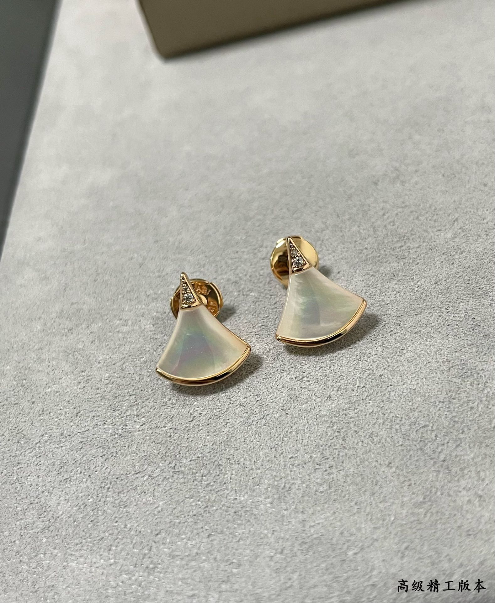 LuxluxHouse Best Quality Accessories Earrings Bvlgari