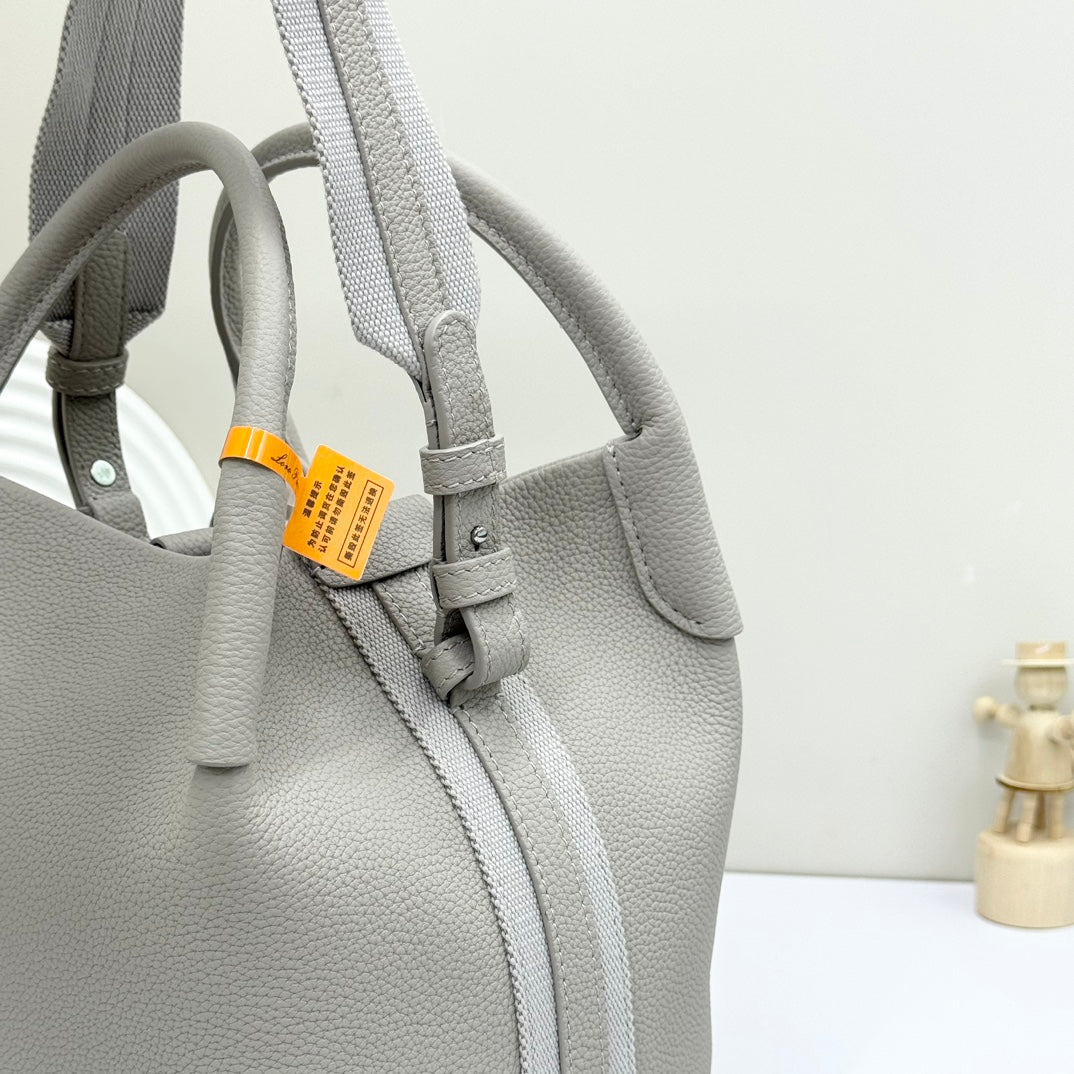 LuxluxHouse Best Quality Bags Loro Piana Women