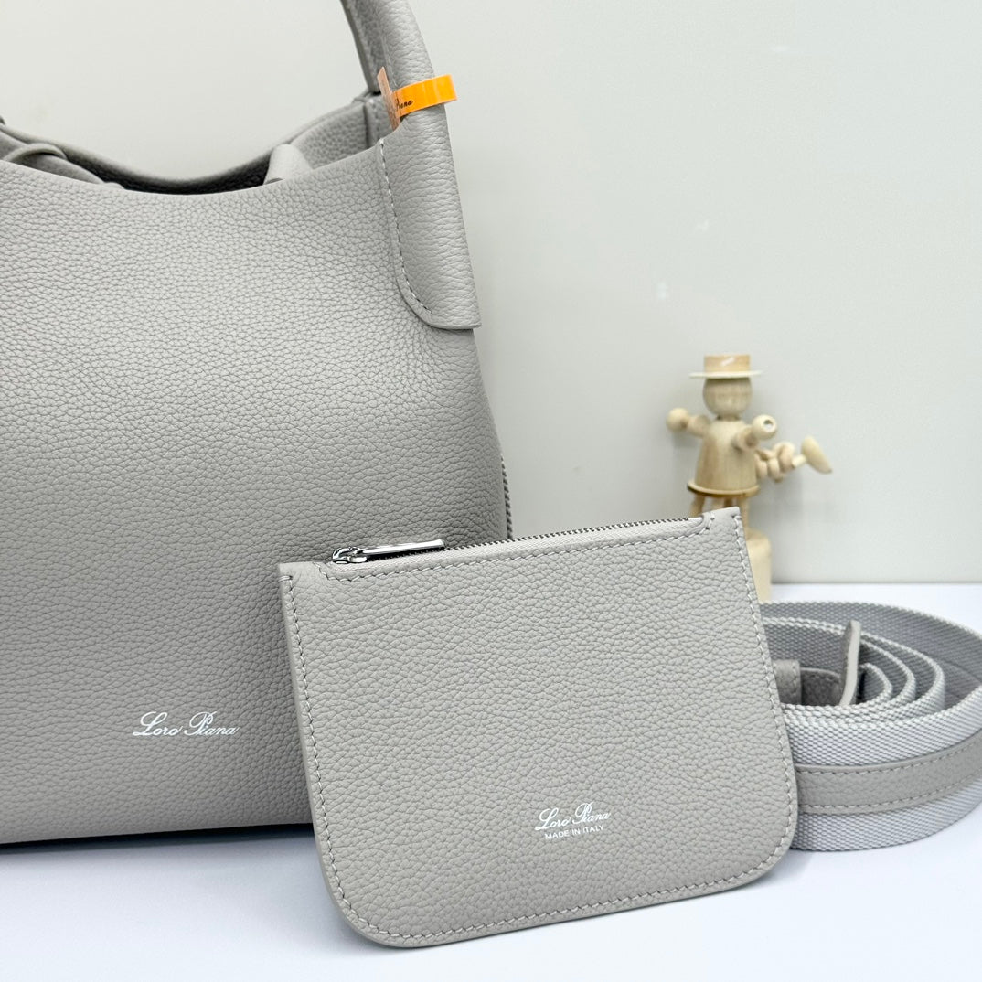 LuxluxHouse Best Quality Bags Loro Piana Women