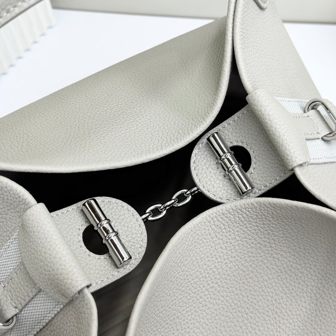 LuxluxHouse Best Quality Bags Loro Piana Women