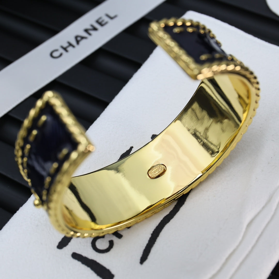 LuxluxHouse Best Quality Accessories Bracelet Bracelet Earrings Chanel Earrings