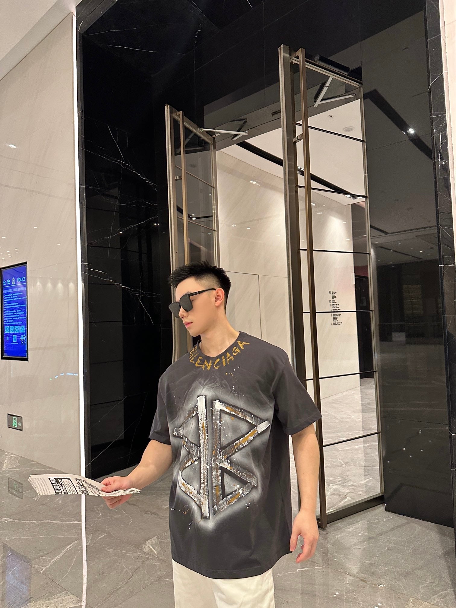 LuxluxHouse Best Quality Clothes Balenciaga T-shirt