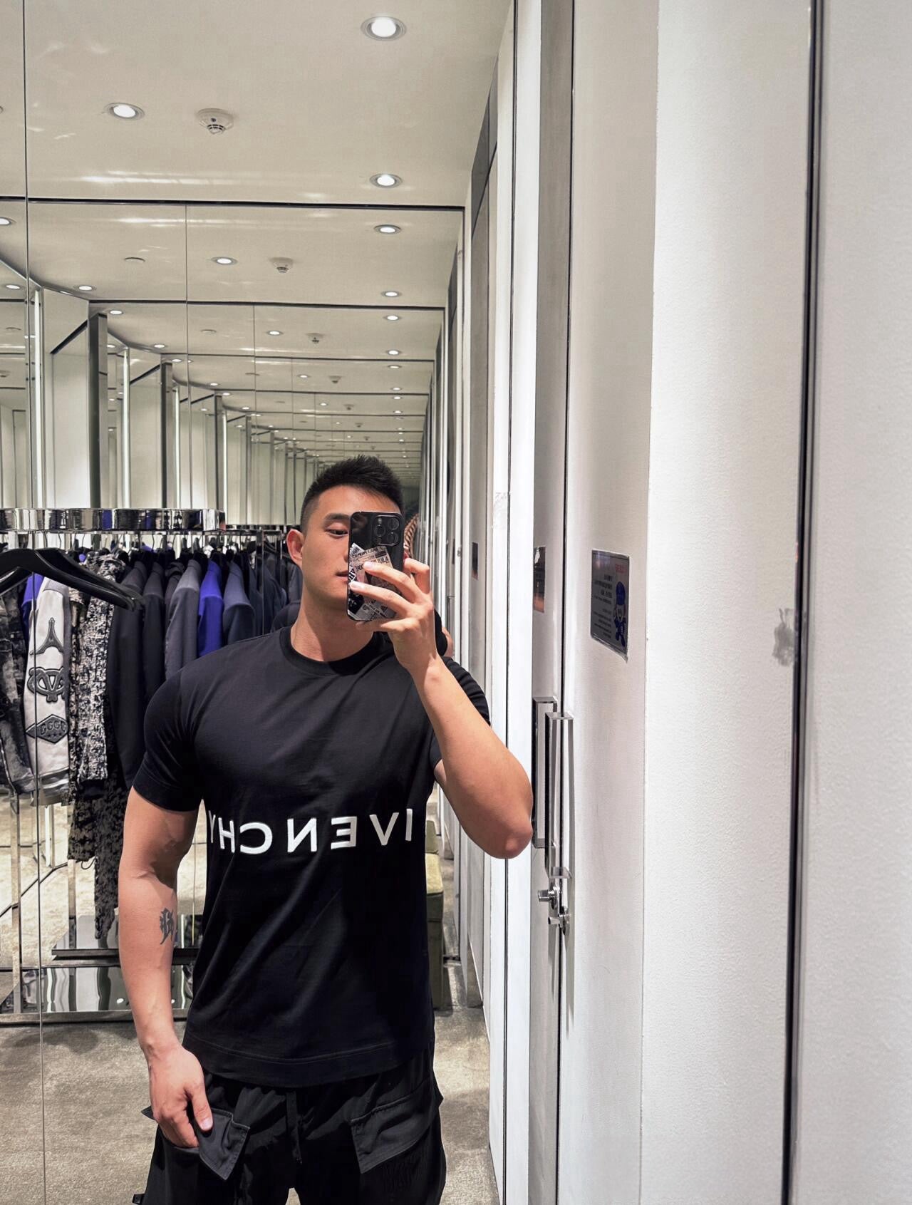 LuxluxHouse Best Quality Clothes Givenchy T-shirt