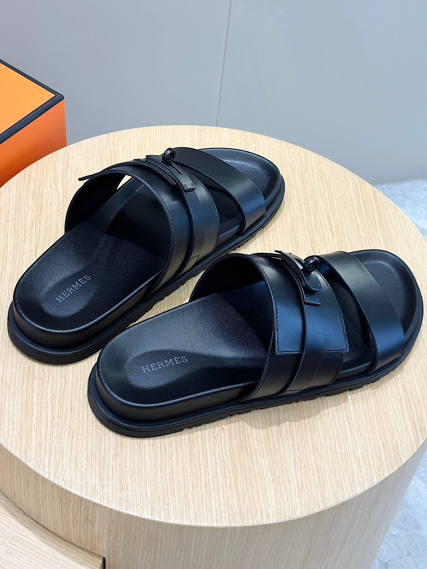 LuxluxHouse Best Quality Sandals Hermes