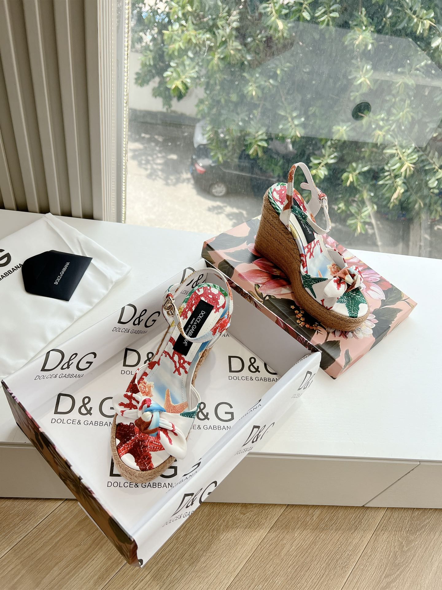 LuxluxHouse Best Quality Dolce & Gabbana Women Shoes
