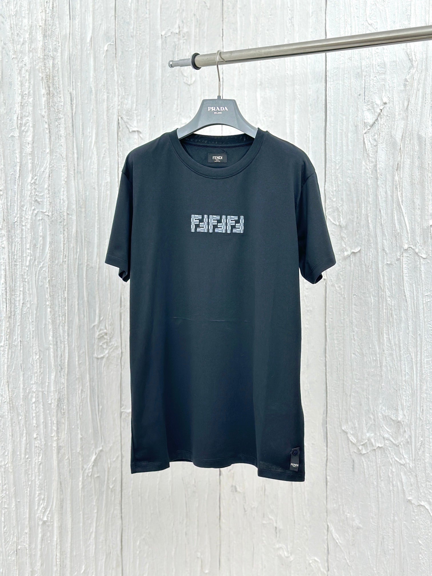 LuxluxHouse Fendi T-shirt NO.1