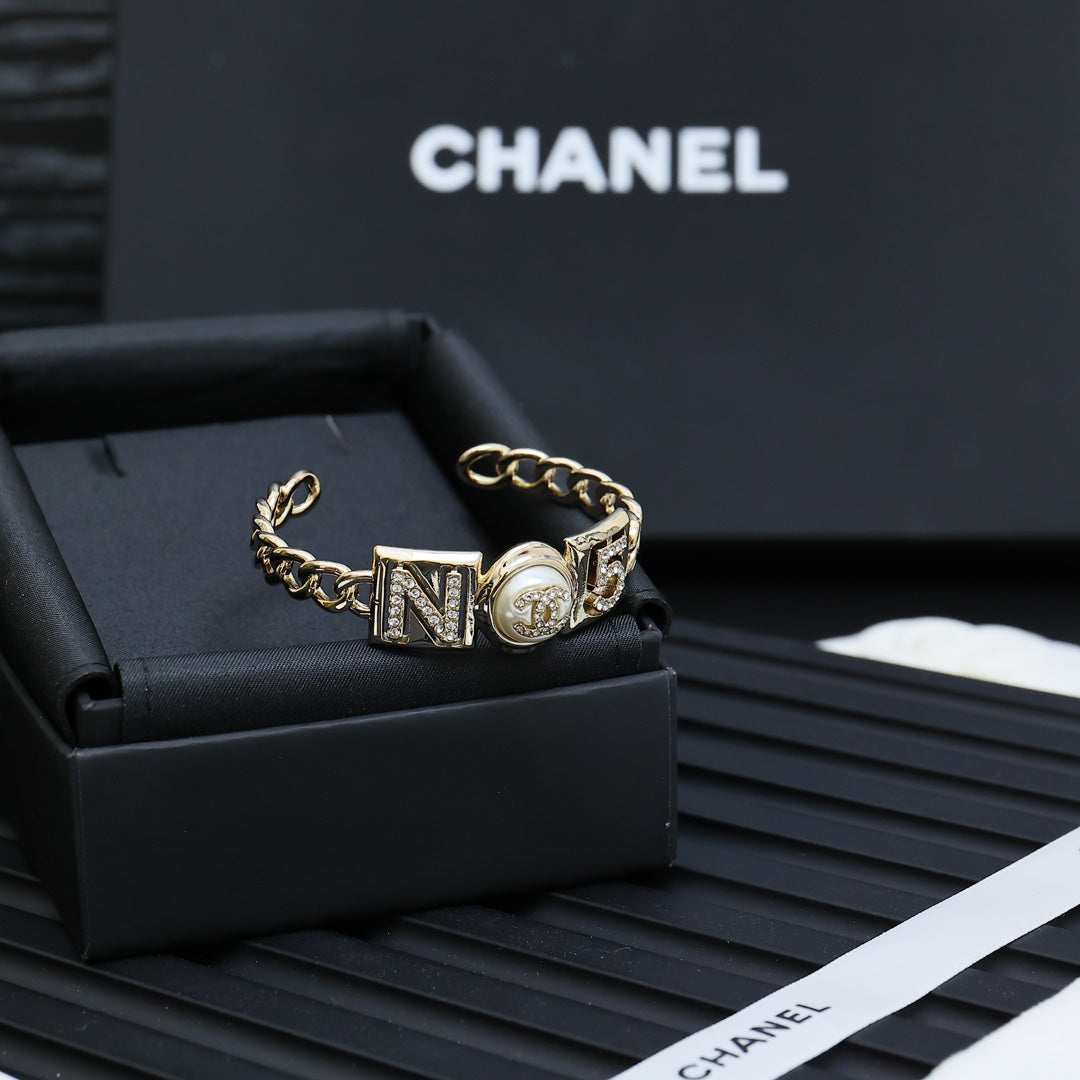 LuxluxHouse Best Quality Accessories Bracelet Bracelet Earrings Chanel Earrings