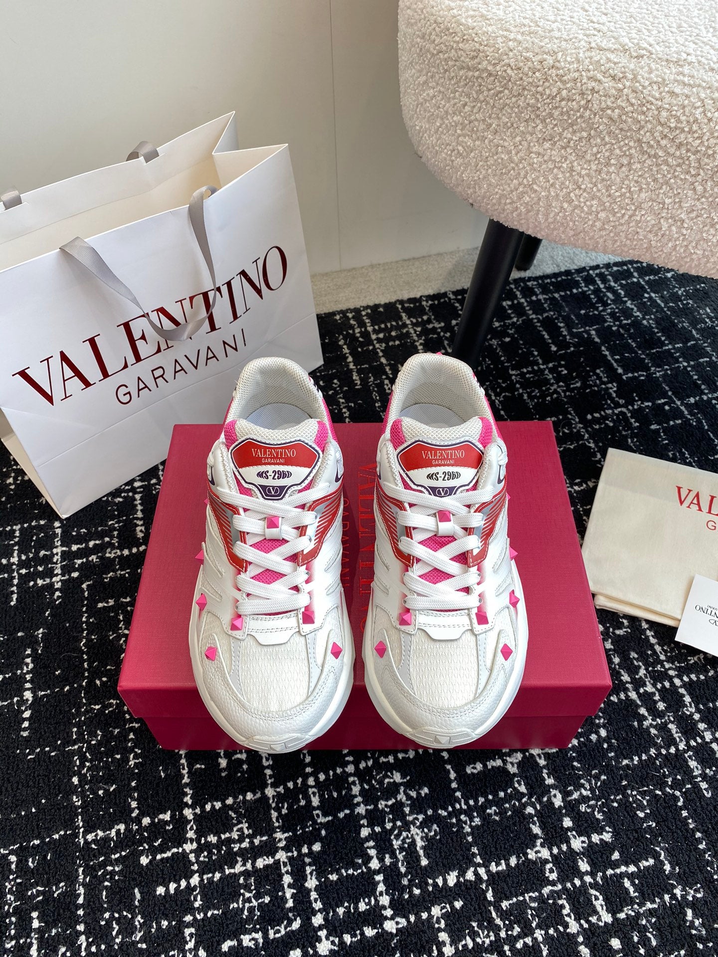 LuxluxHouse Best Quality Shoes Valentino