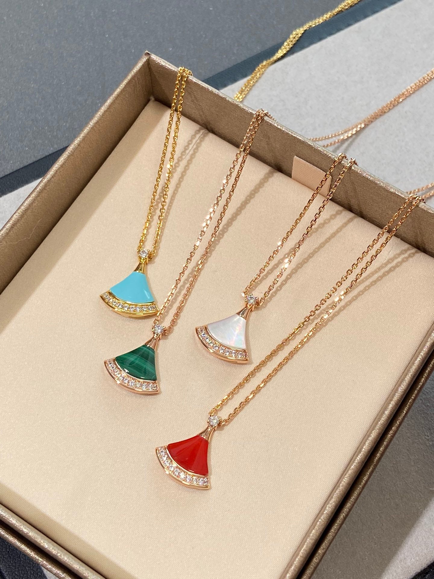 LuxluxHouse Best Quality Accessories Necklace Bvlgari