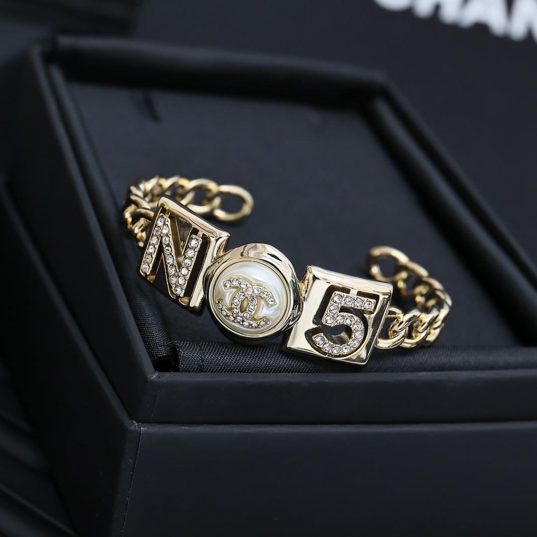 LuxluxHouse Best Quality Accessories Bracelet Bracelet Earrings Chanel Earrings