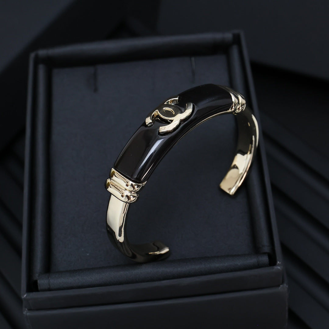 LuxluxHouse Best Quality Accessories Bracelet Bracelet Earrings Chanel Earrings