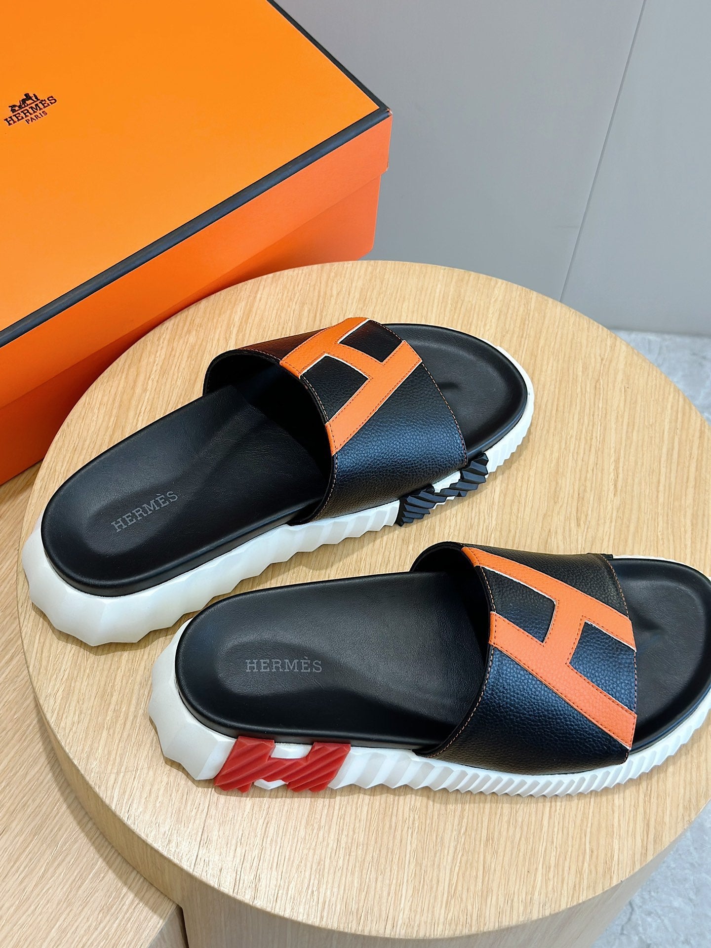 LuxluxHouse Best Quality Sandals Hermes