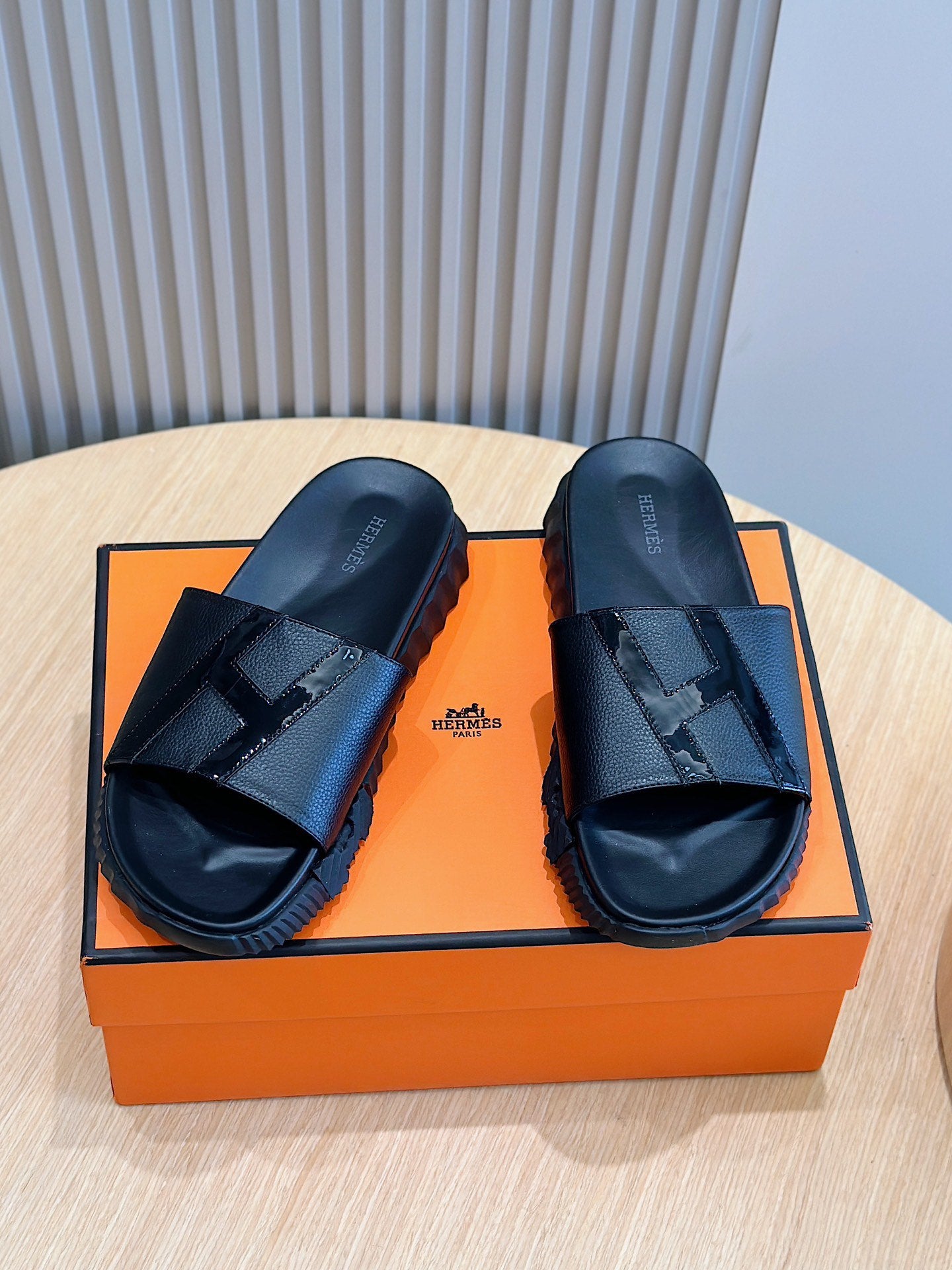 LuxluxHouse Best Quality Sandals Hermes