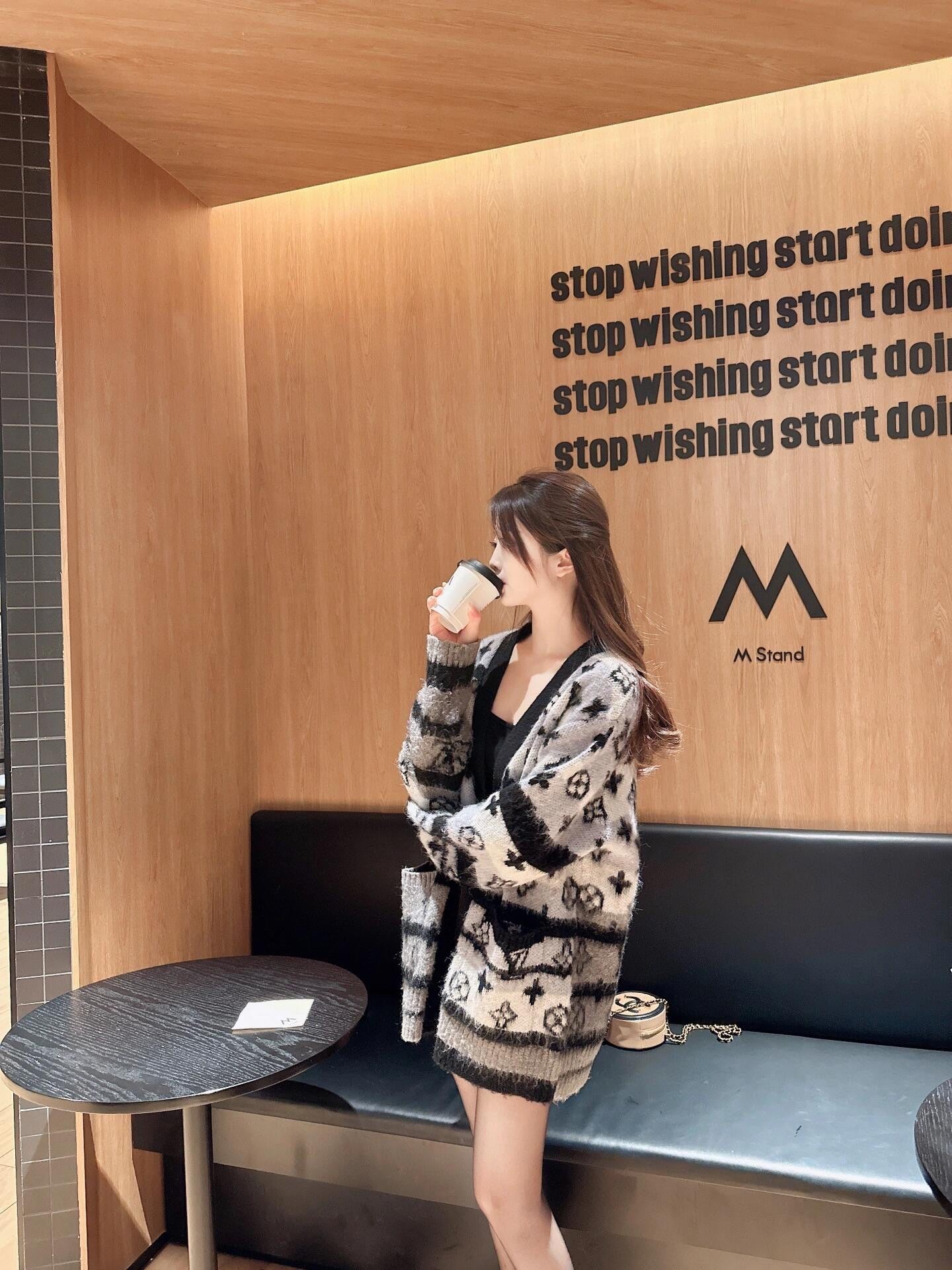 LuxluxHouse Best Quality Clothes Hoodie & Sweater Louis Vuitton