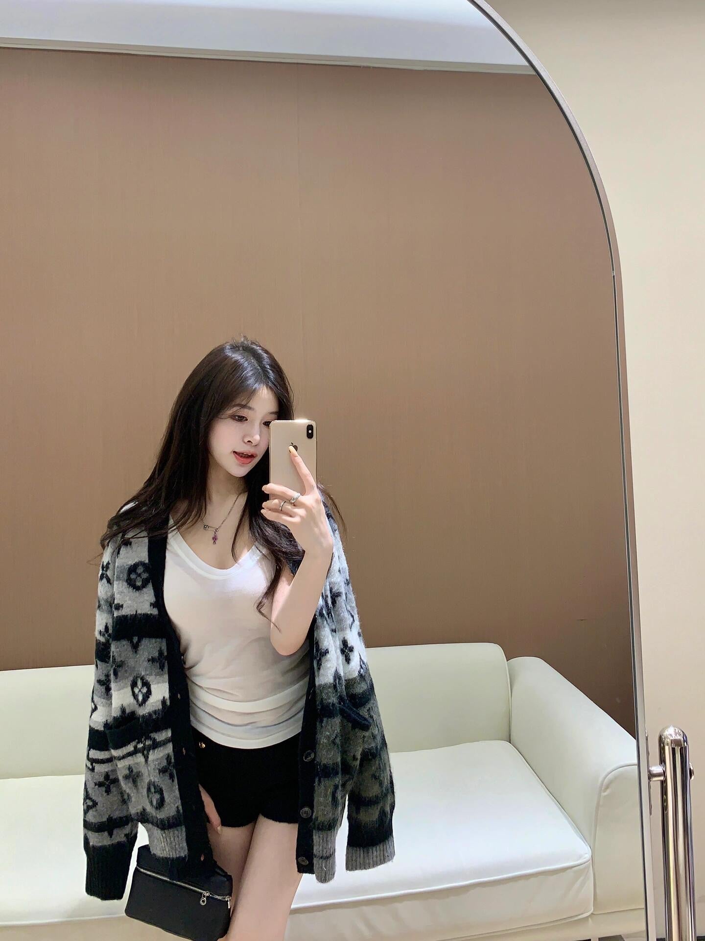 LuxluxHouse Best Quality Clothes Hoodie & Sweater Louis Vuitton