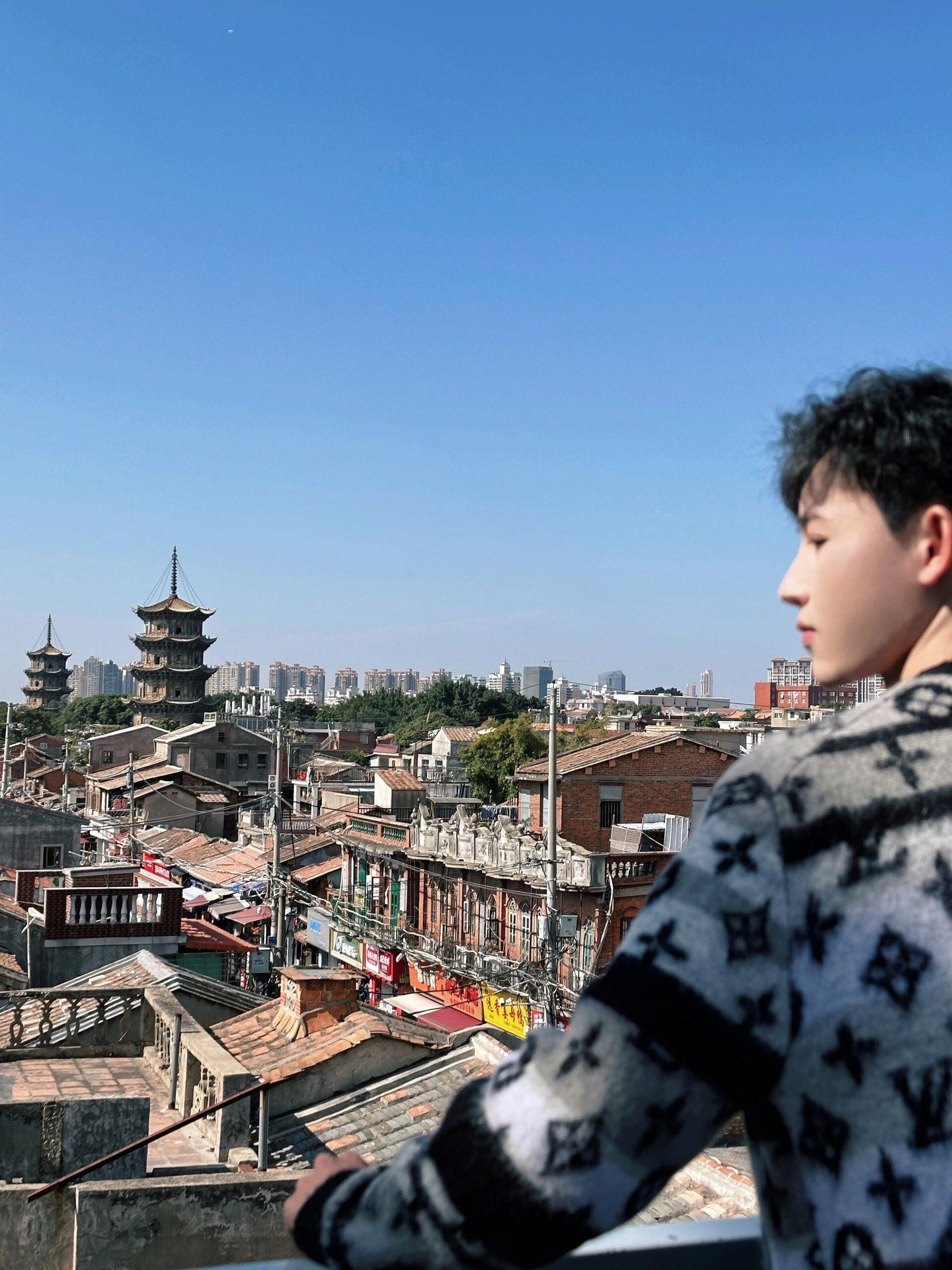 LuxluxHouse Best Quality Clothes Hoodie & Sweater Louis Vuitton