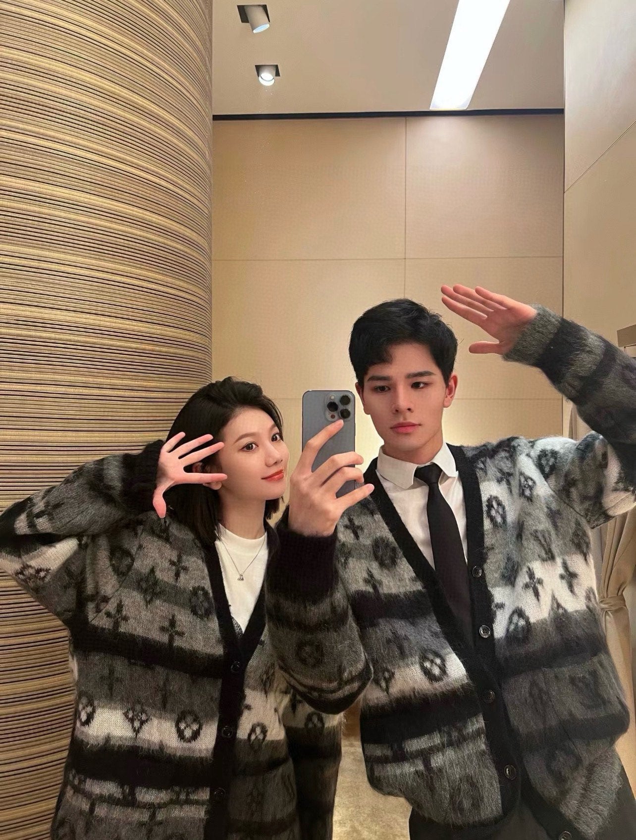 LuxluxHouse Best Quality Clothes Hoodie & Sweater Louis Vuitton