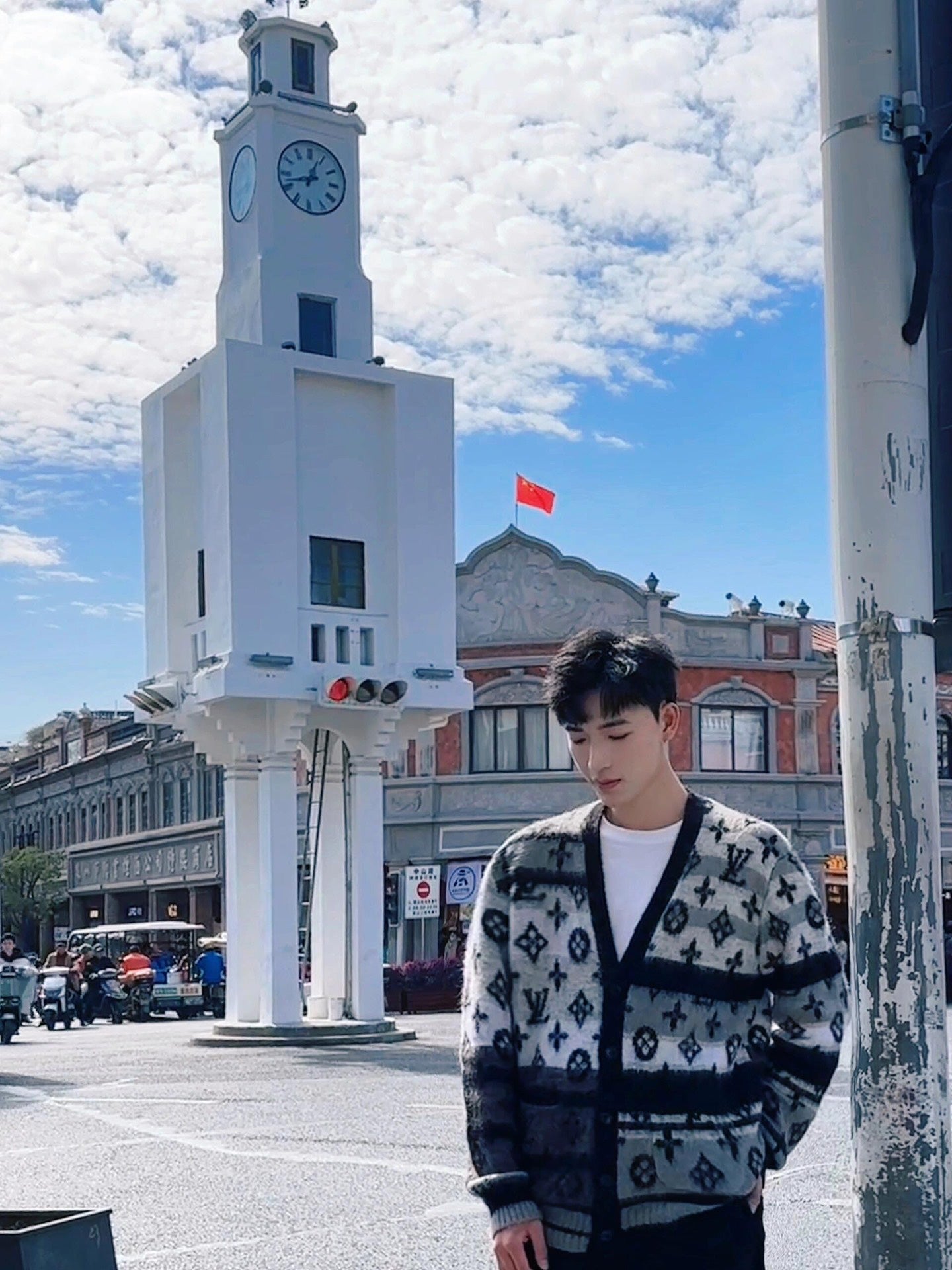 LuxluxHouse Best Quality Clothes Hoodie & Sweater Louis Vuitton