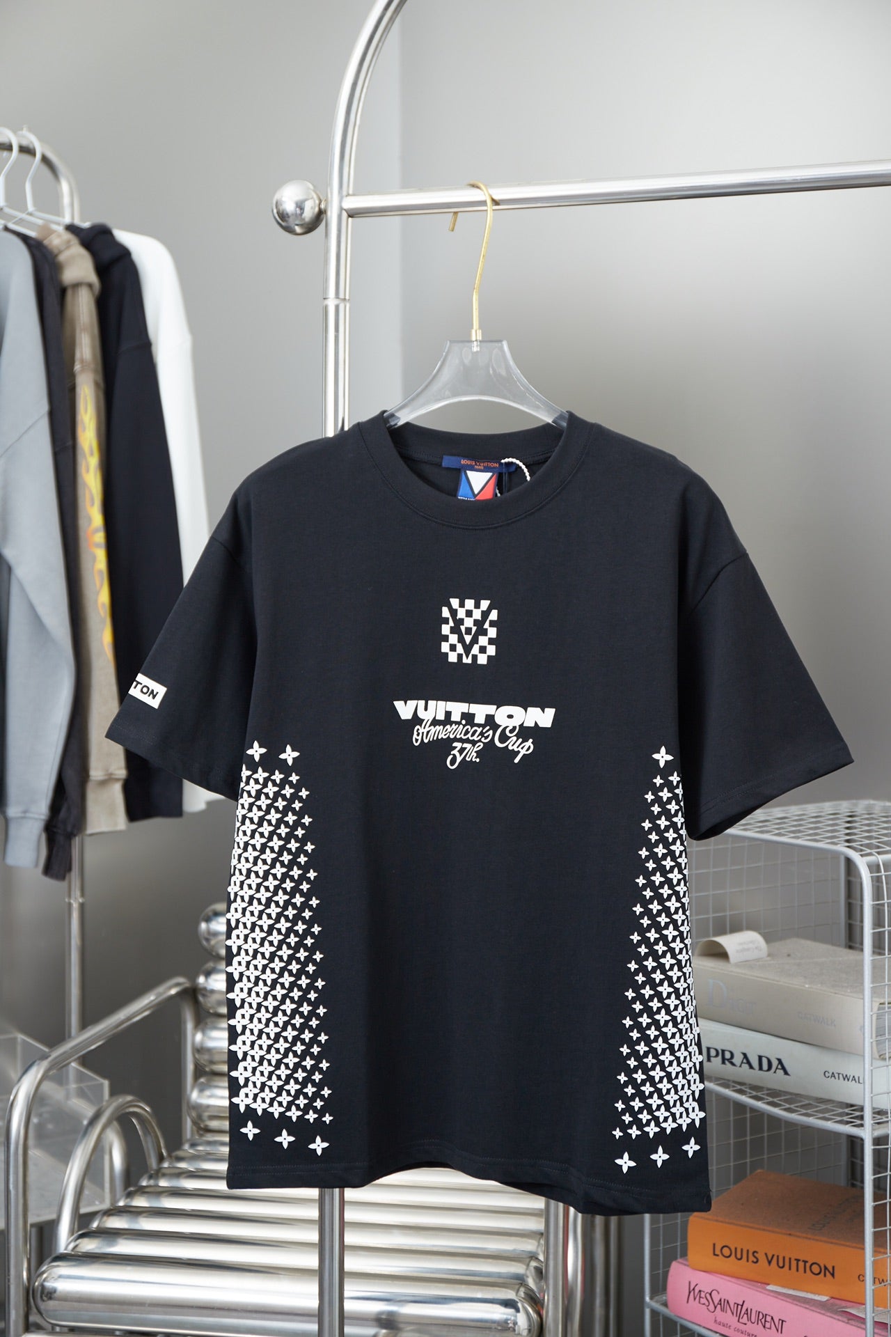 LuxluxHouse Louis Vuitton T-shirt NO.4