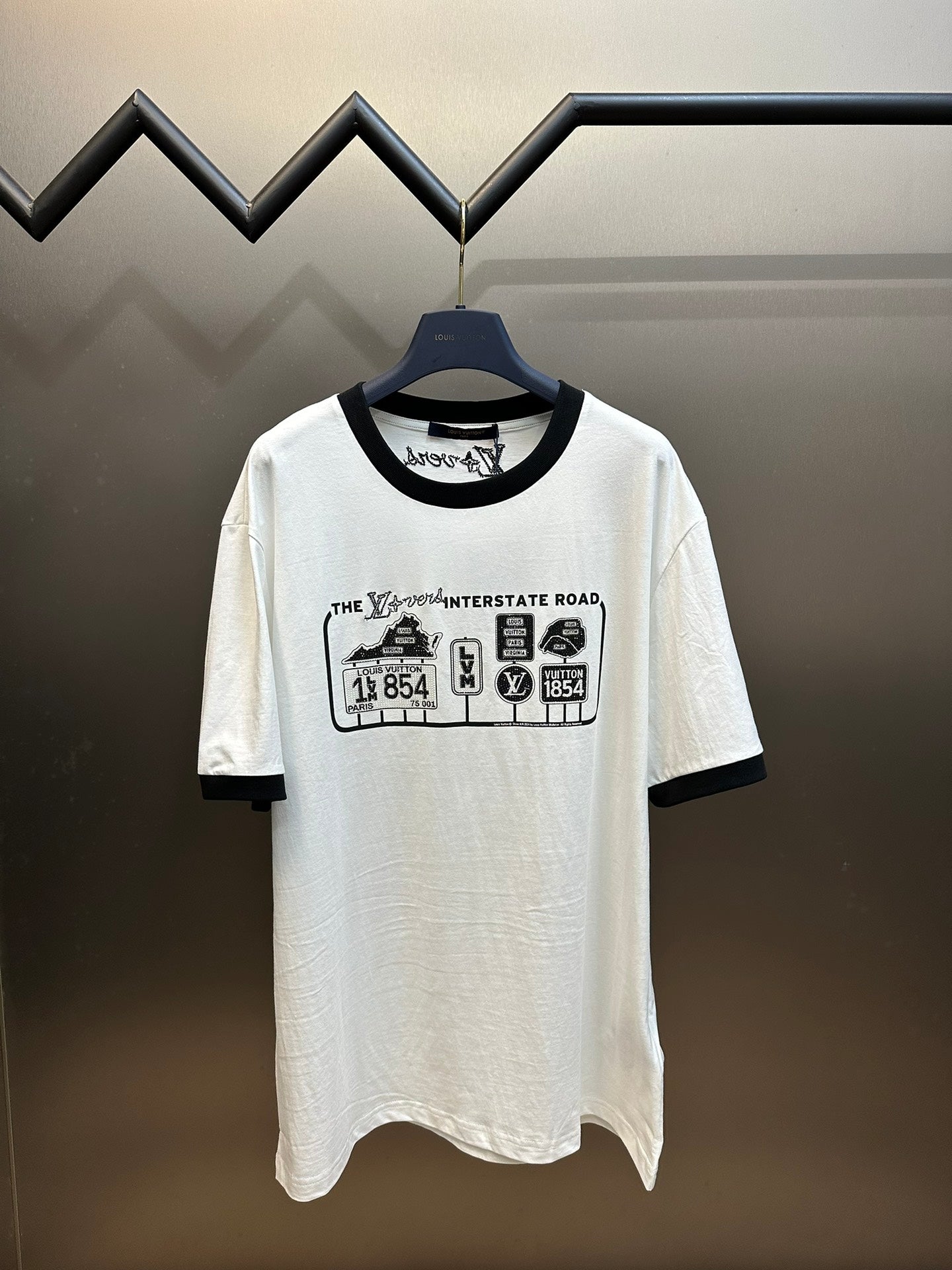 LuxluxHouse Louis Vuitton T-shirt NO.4