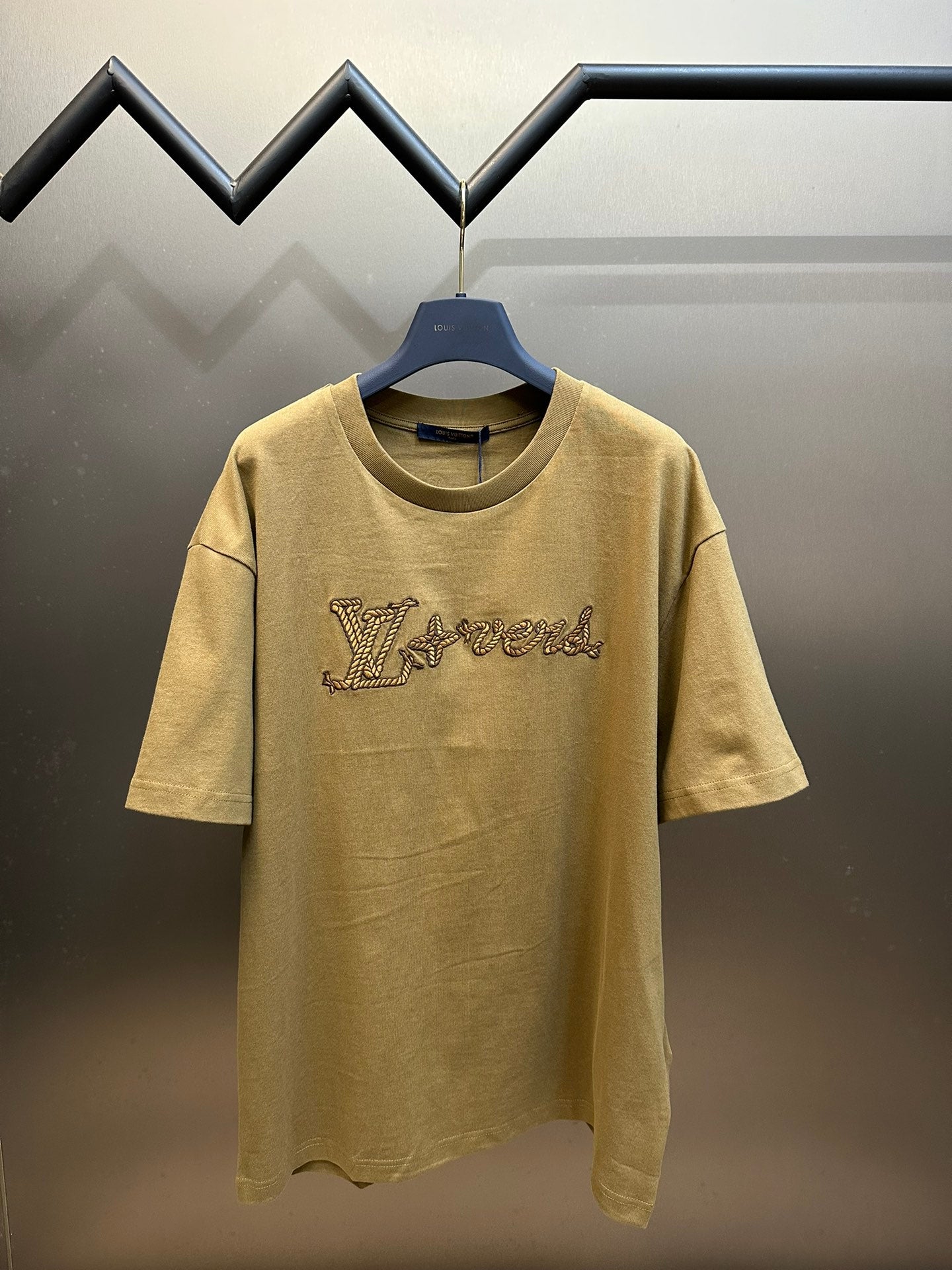 LuxluxHouse Louis Vuitton T-shirt NO.4