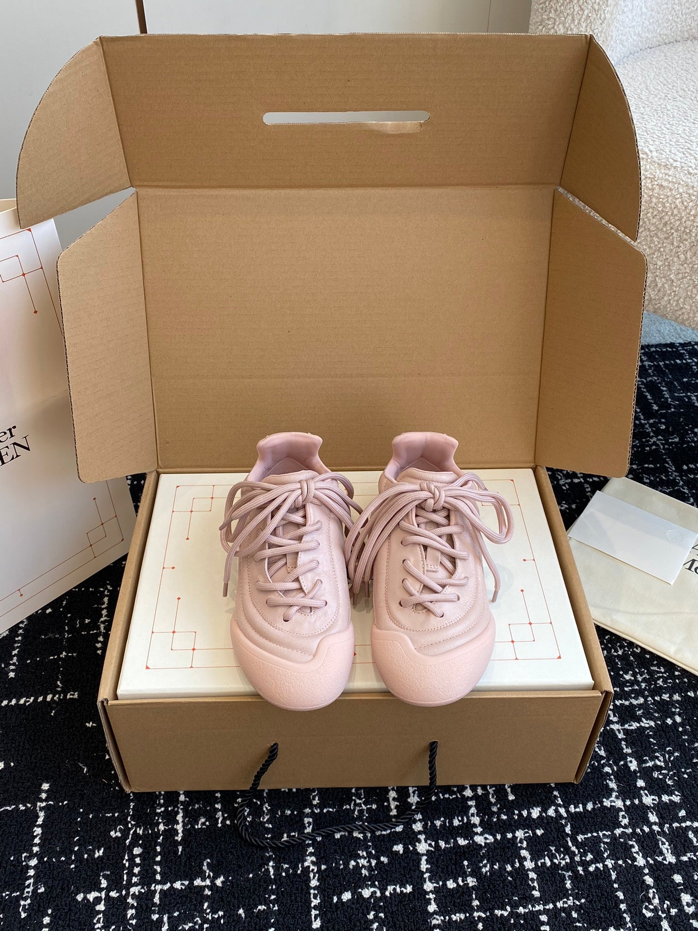 LuxluxHouse Best Quality Shoes Alexander McQueen