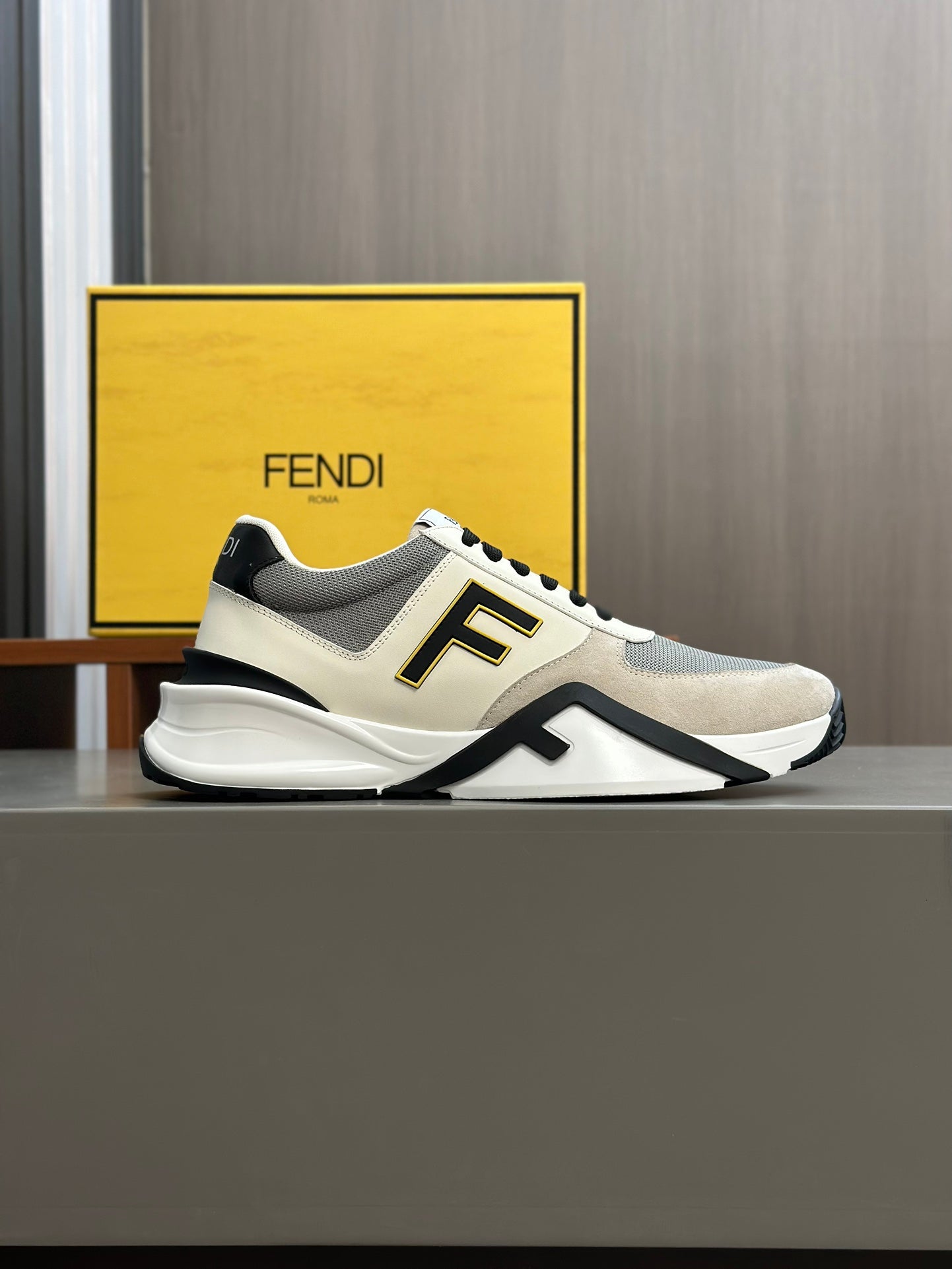 LuxluxHouse Best Quality Shoes Fendi