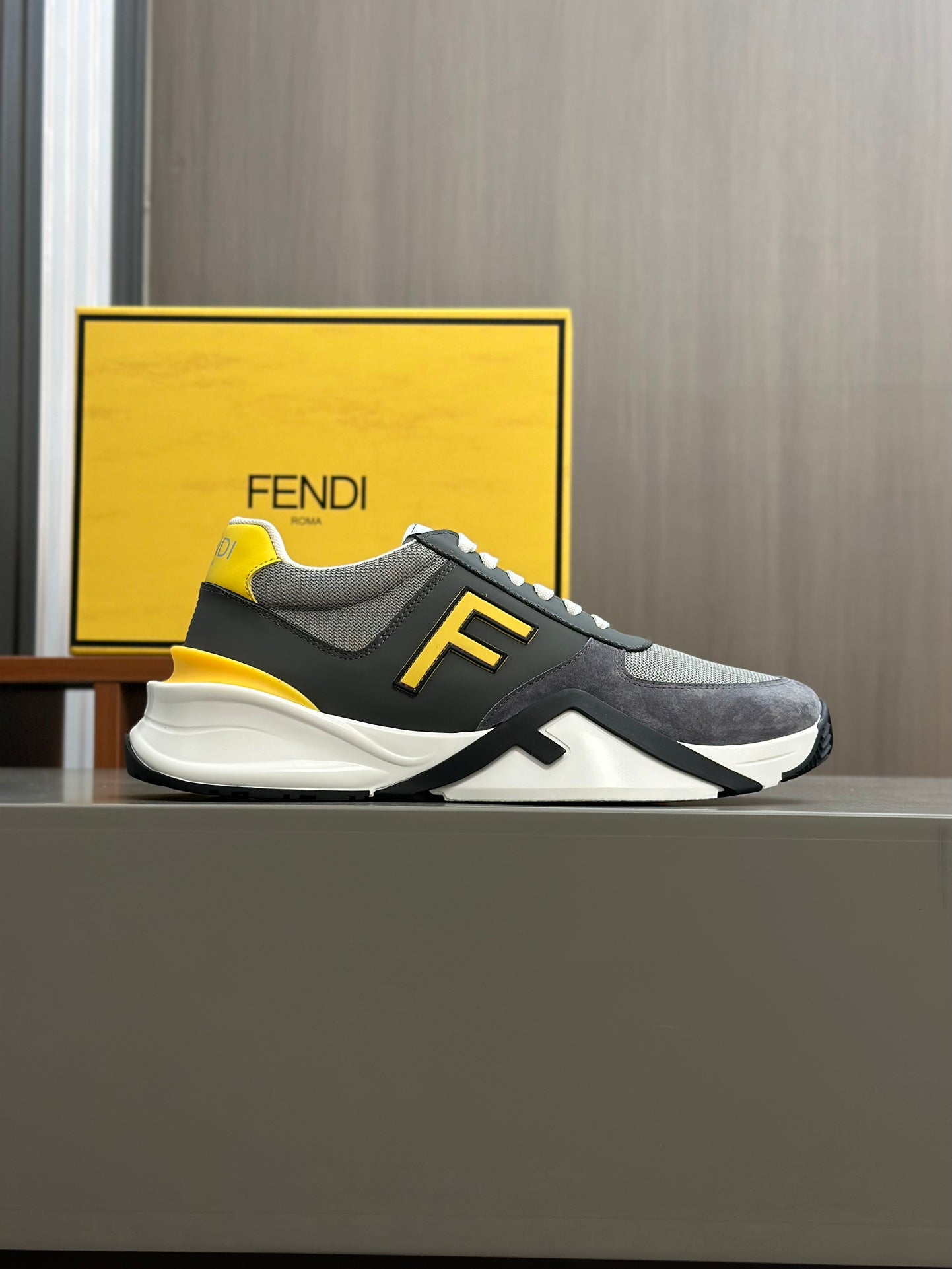 LuxluxHouse Best Quality Shoes Fendi